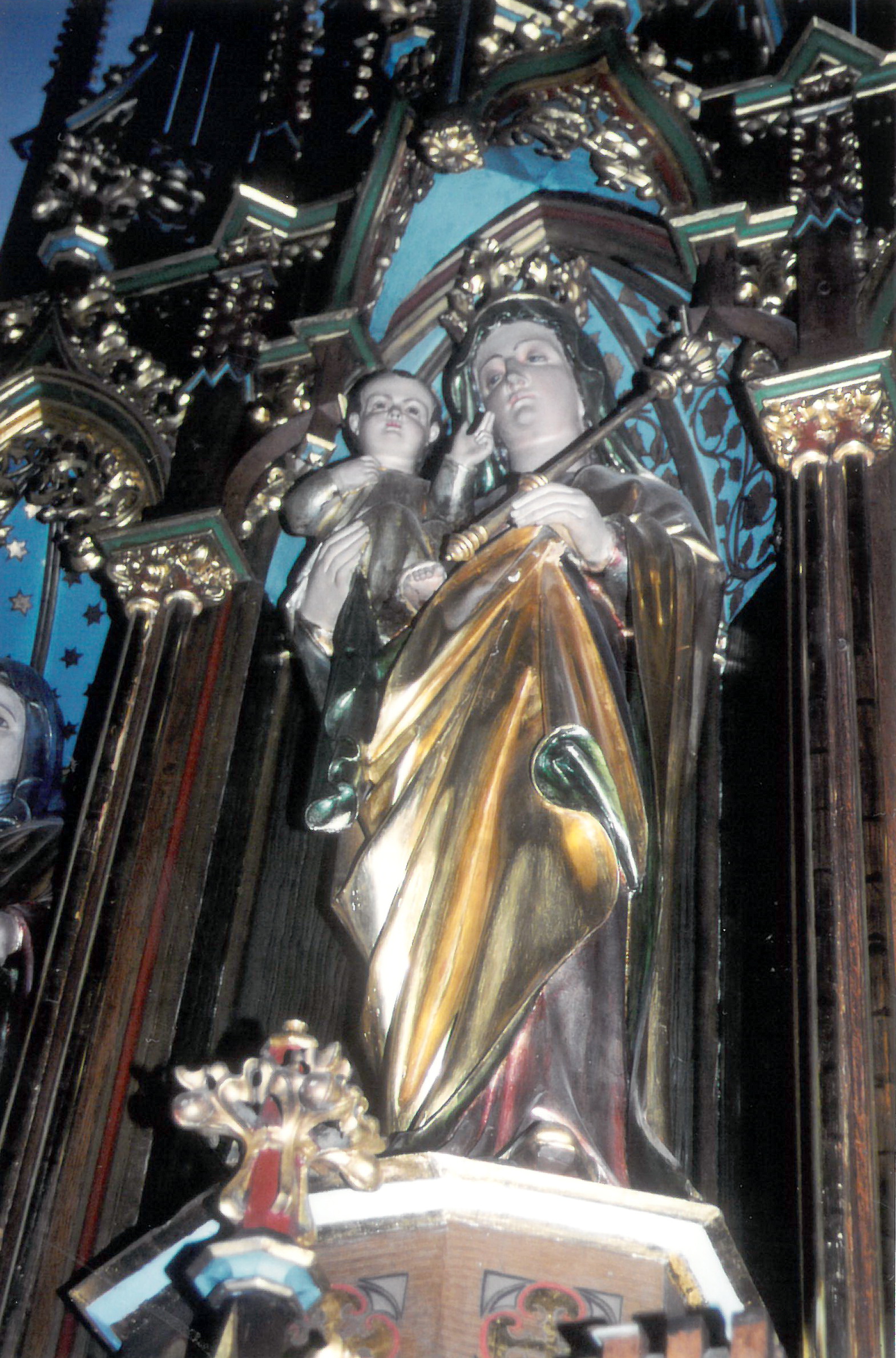 Die Marienfigur im Hochaltar