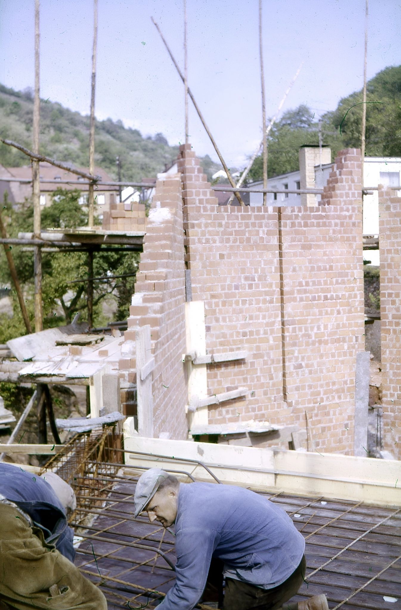 Bau des Hauptgebäudes