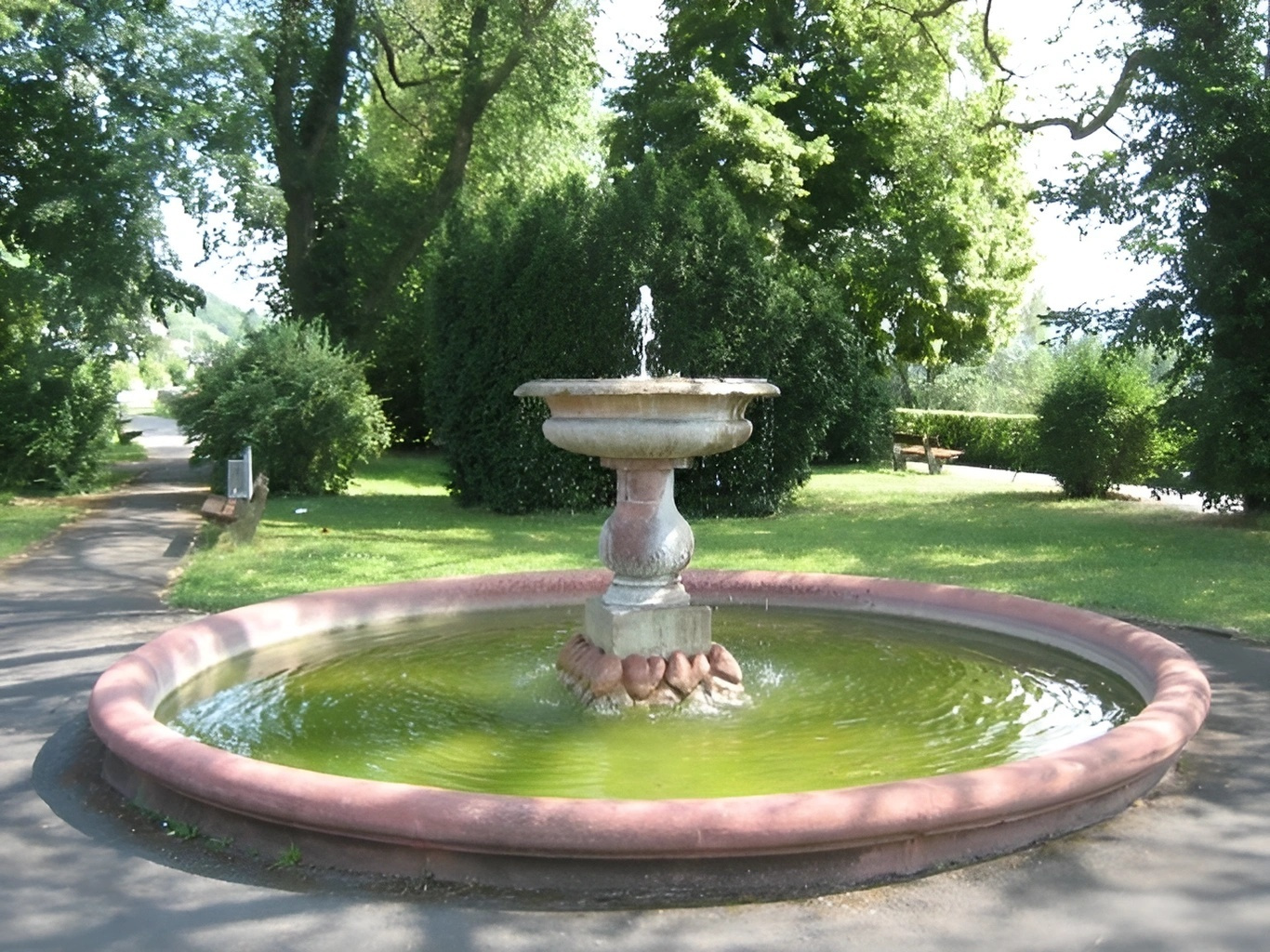 Der Brunnen auf dem Maindamm