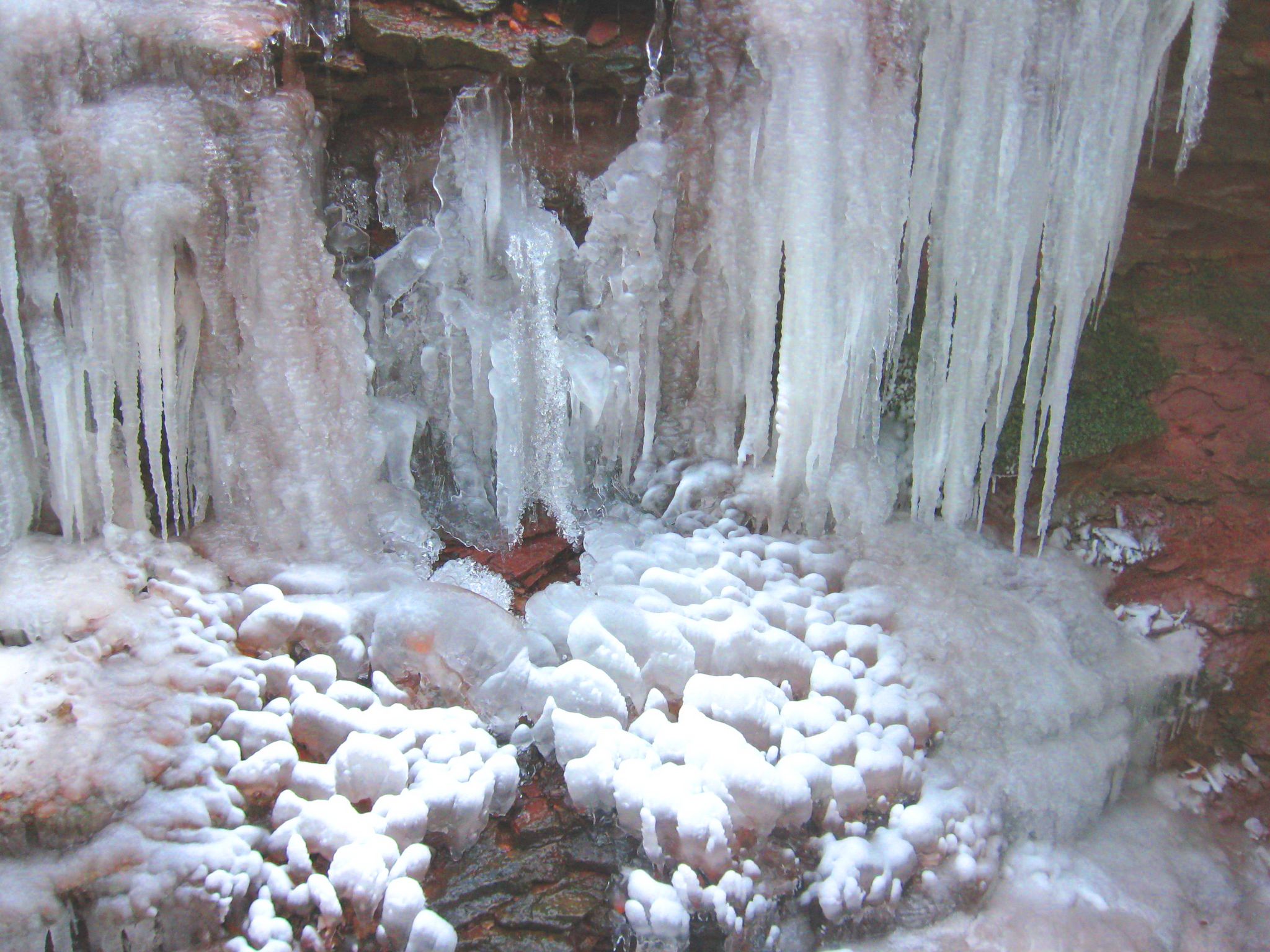 Eiszauber in der Klingenberger Schlucht im Winter 2009