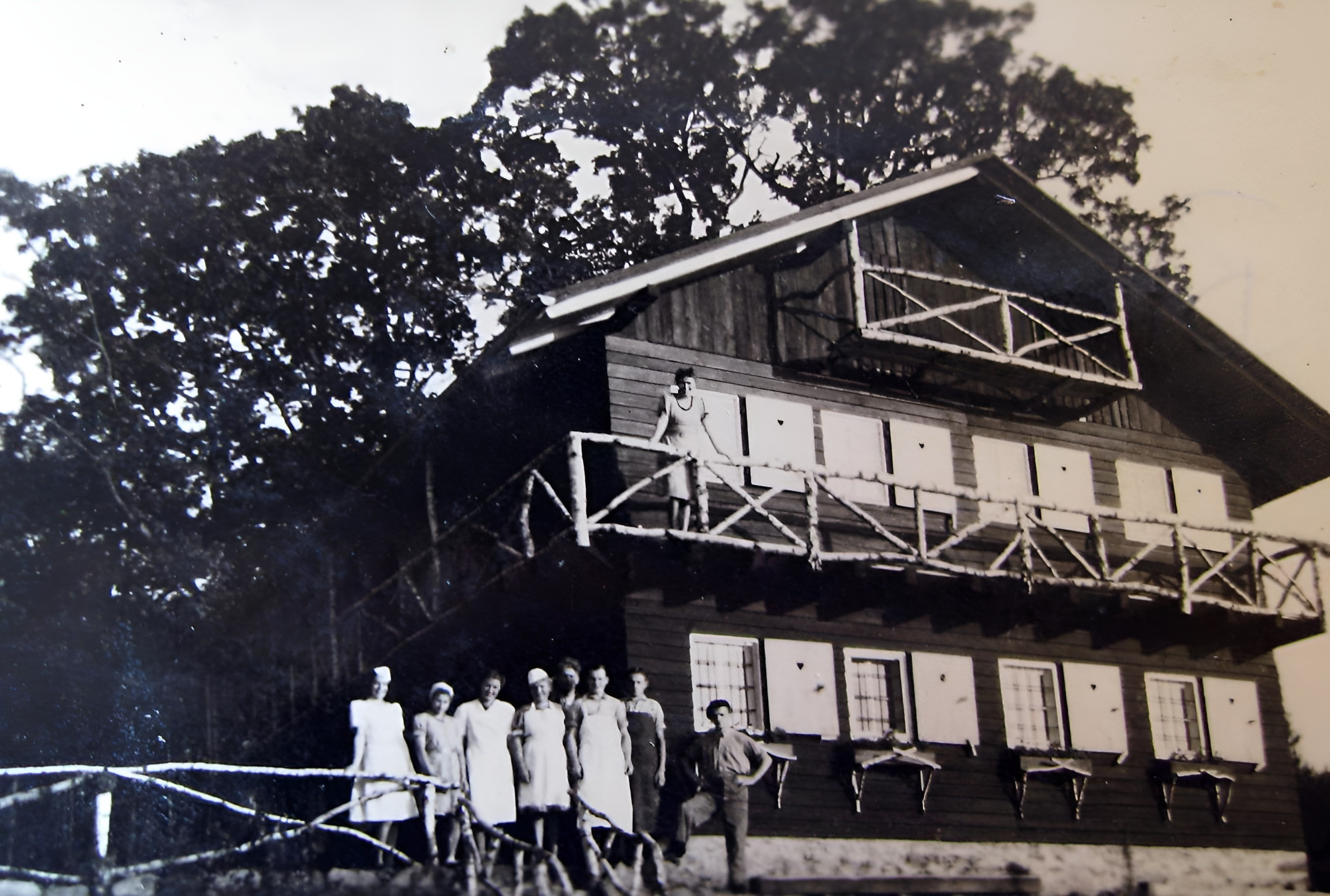 Die Belegschaft der Schokoladenproduktion 1950