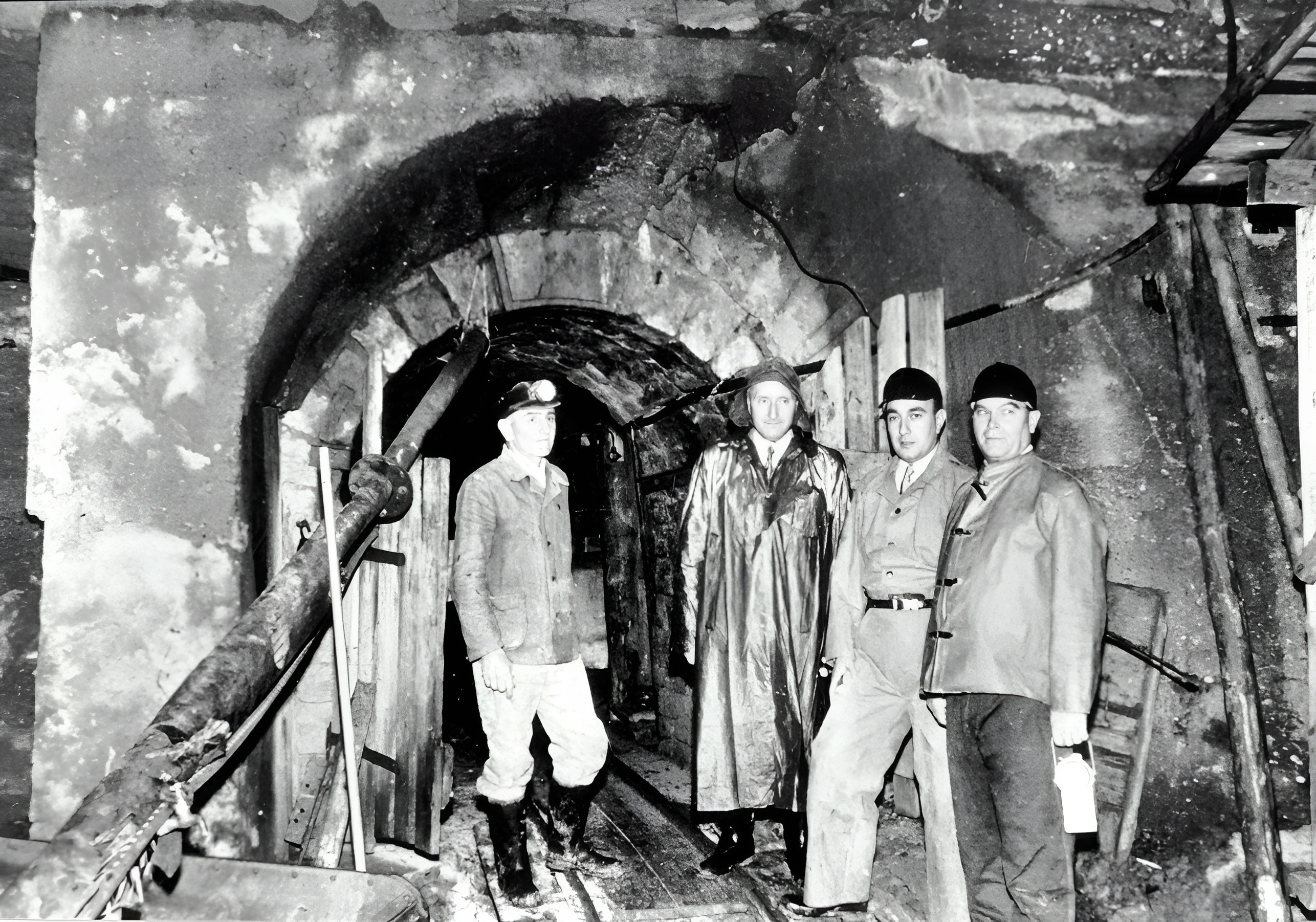 Der Verkehrsausschuss der IHK fährt in das Bergwerk ein