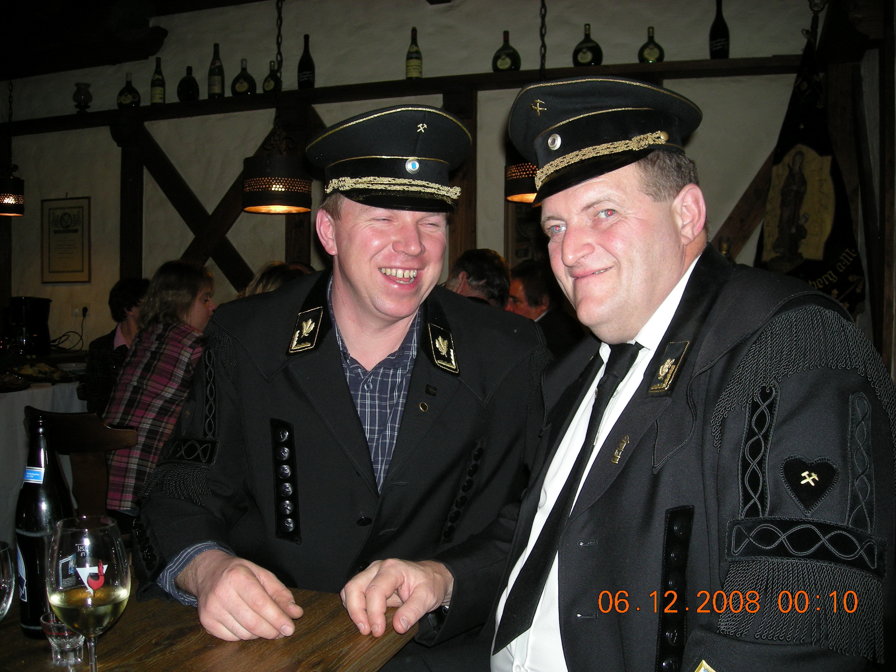 Während der Barbarafeier in der Ausschankstube des Weingutes