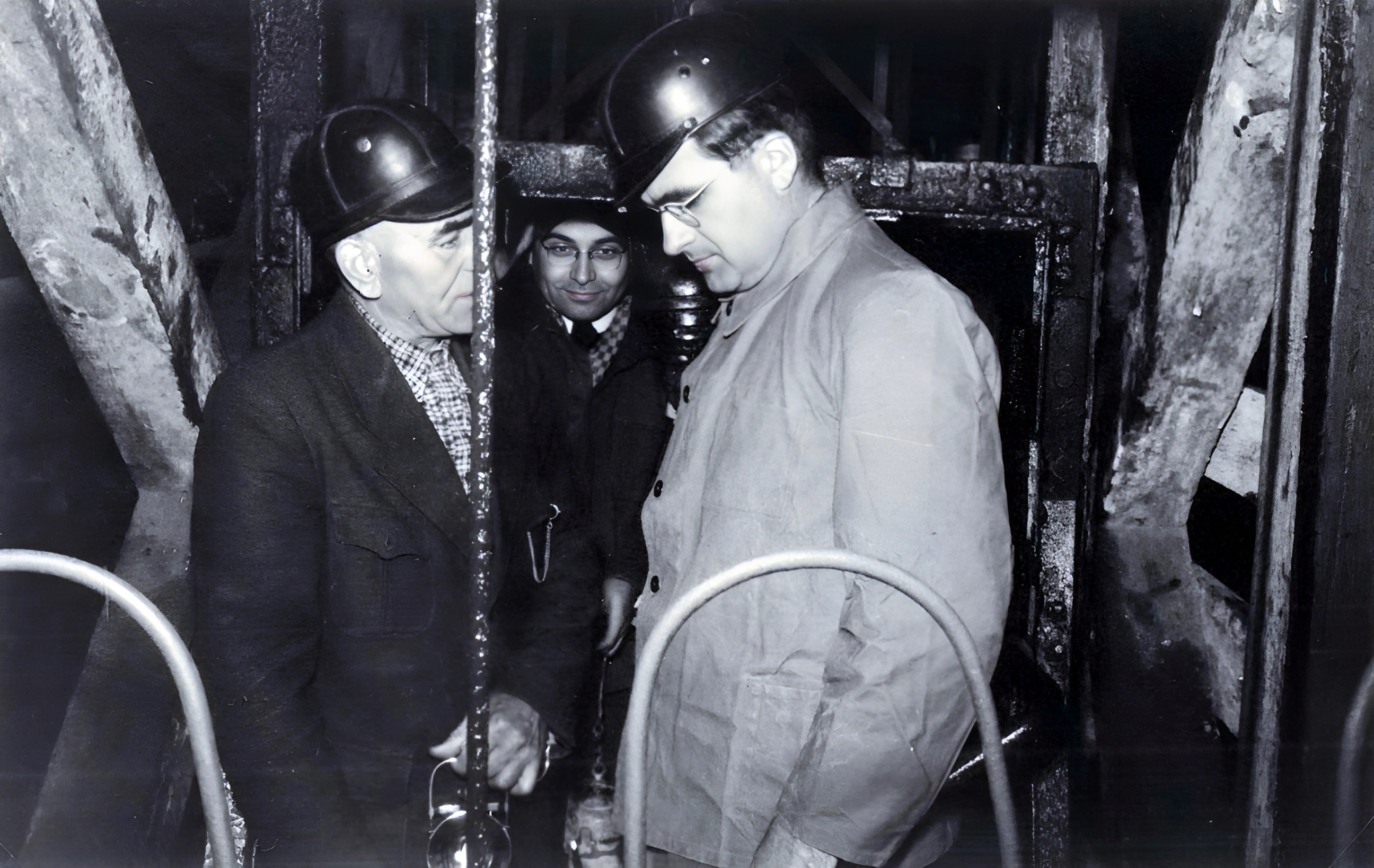 Einfahrt in den Schacht 1953