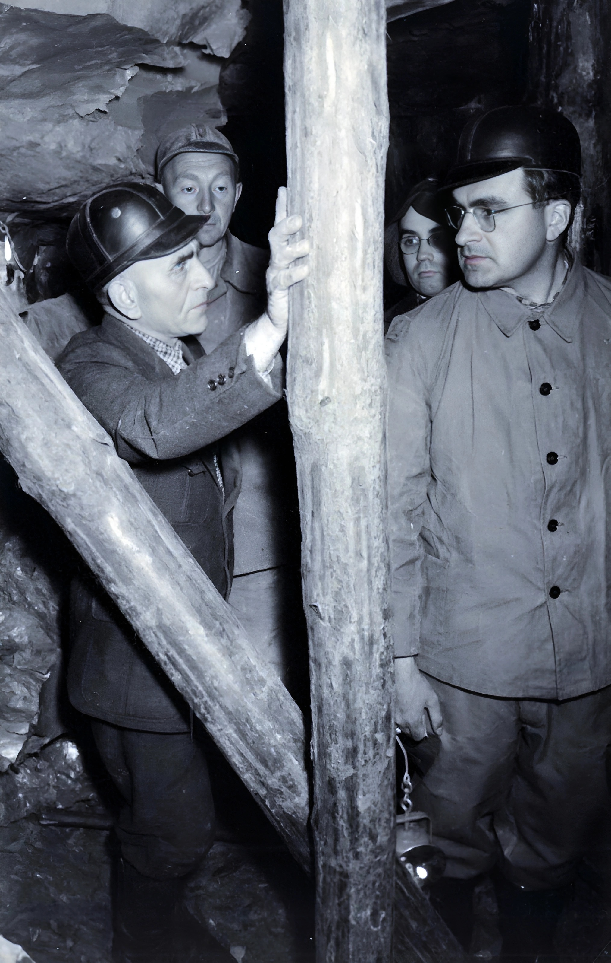 Bischof Julius Döpfner Untertage