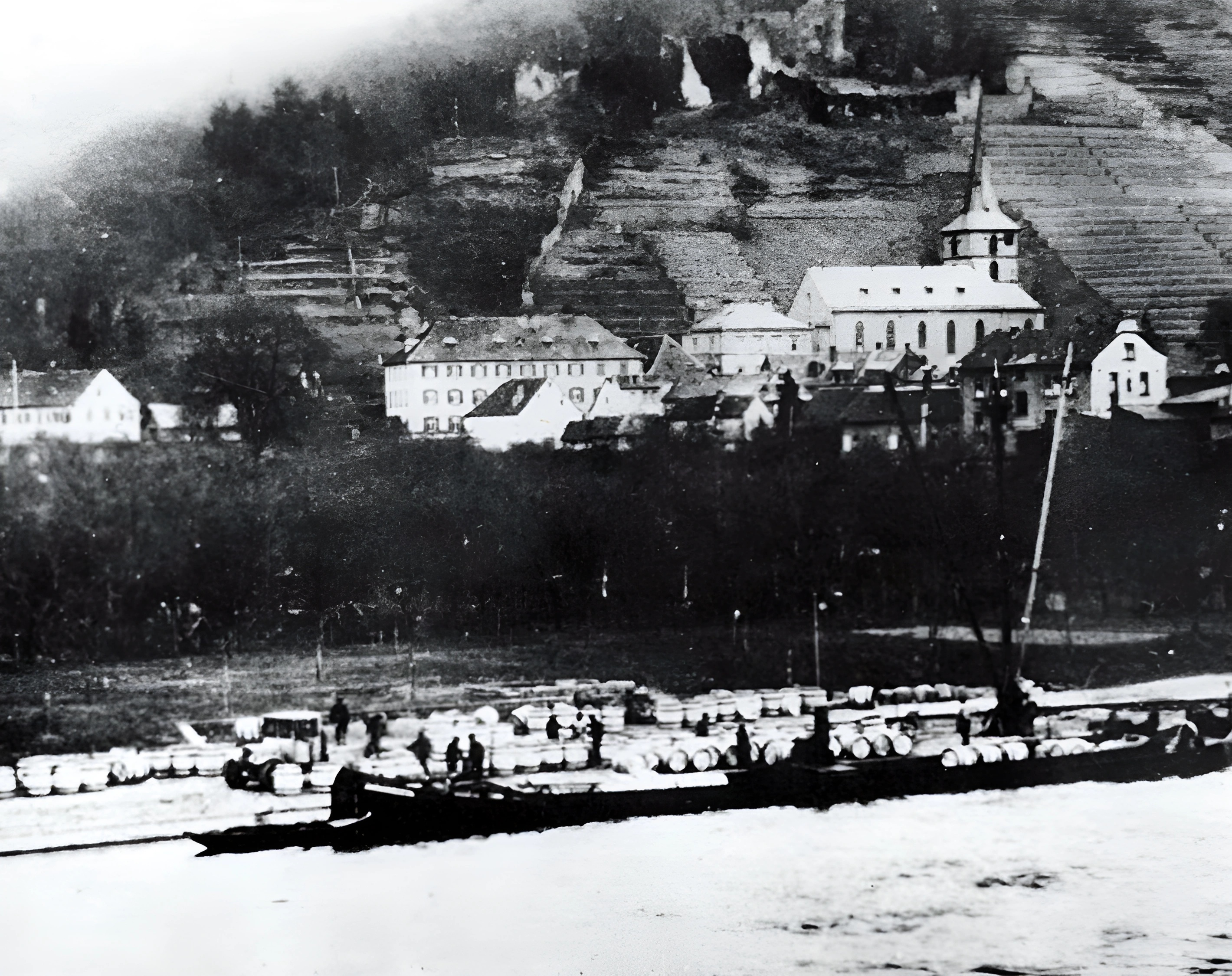 Tonverladung am Main um 1924