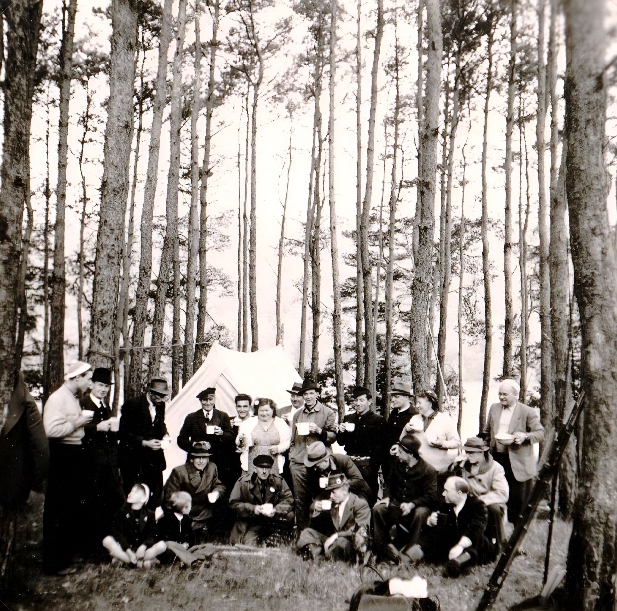 Waldpicknick beim Angelsportverein Klingenberg in Bürgstadt 1955