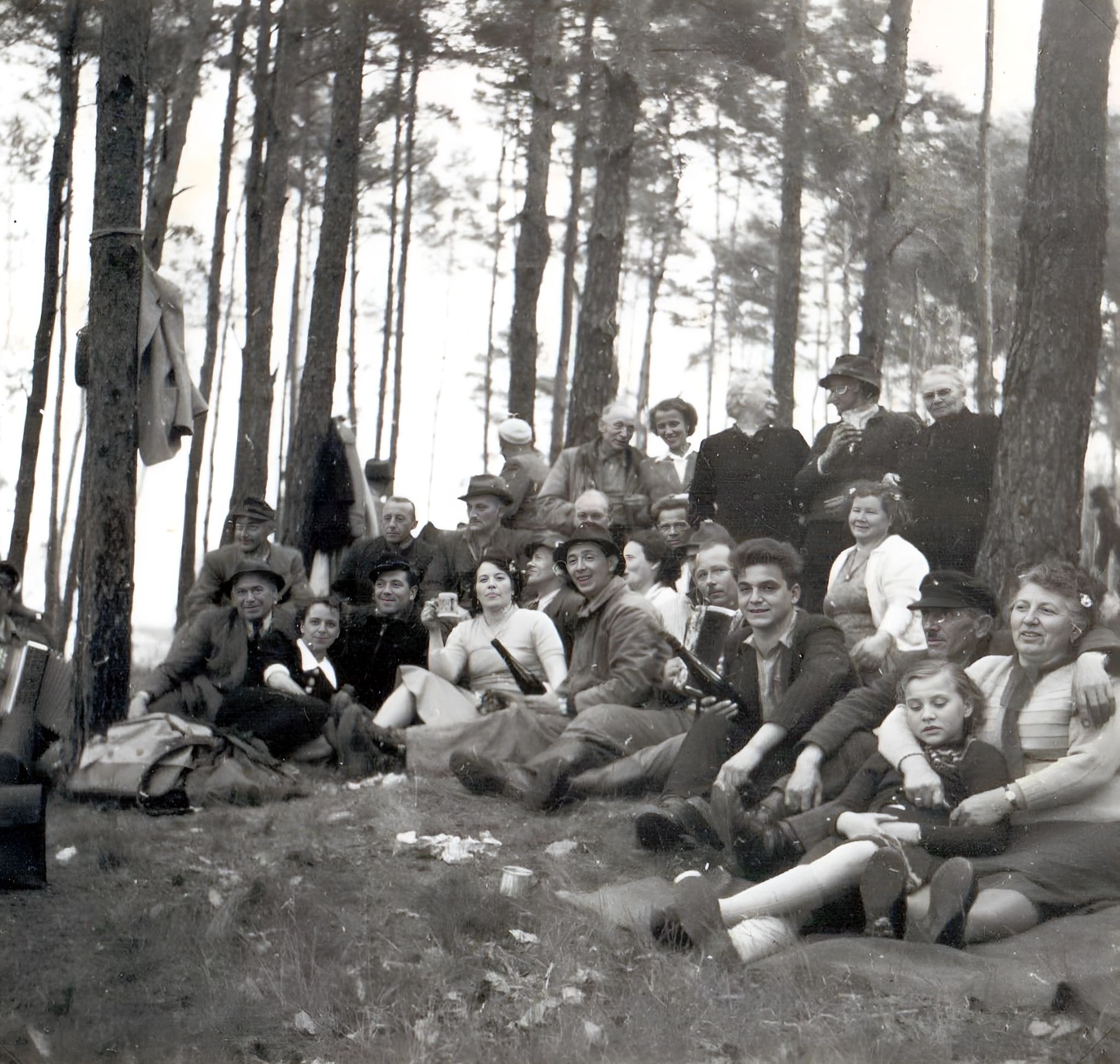 Waldpicknick beim Angelsportverein Klingenberg in Bürgstadt 1955