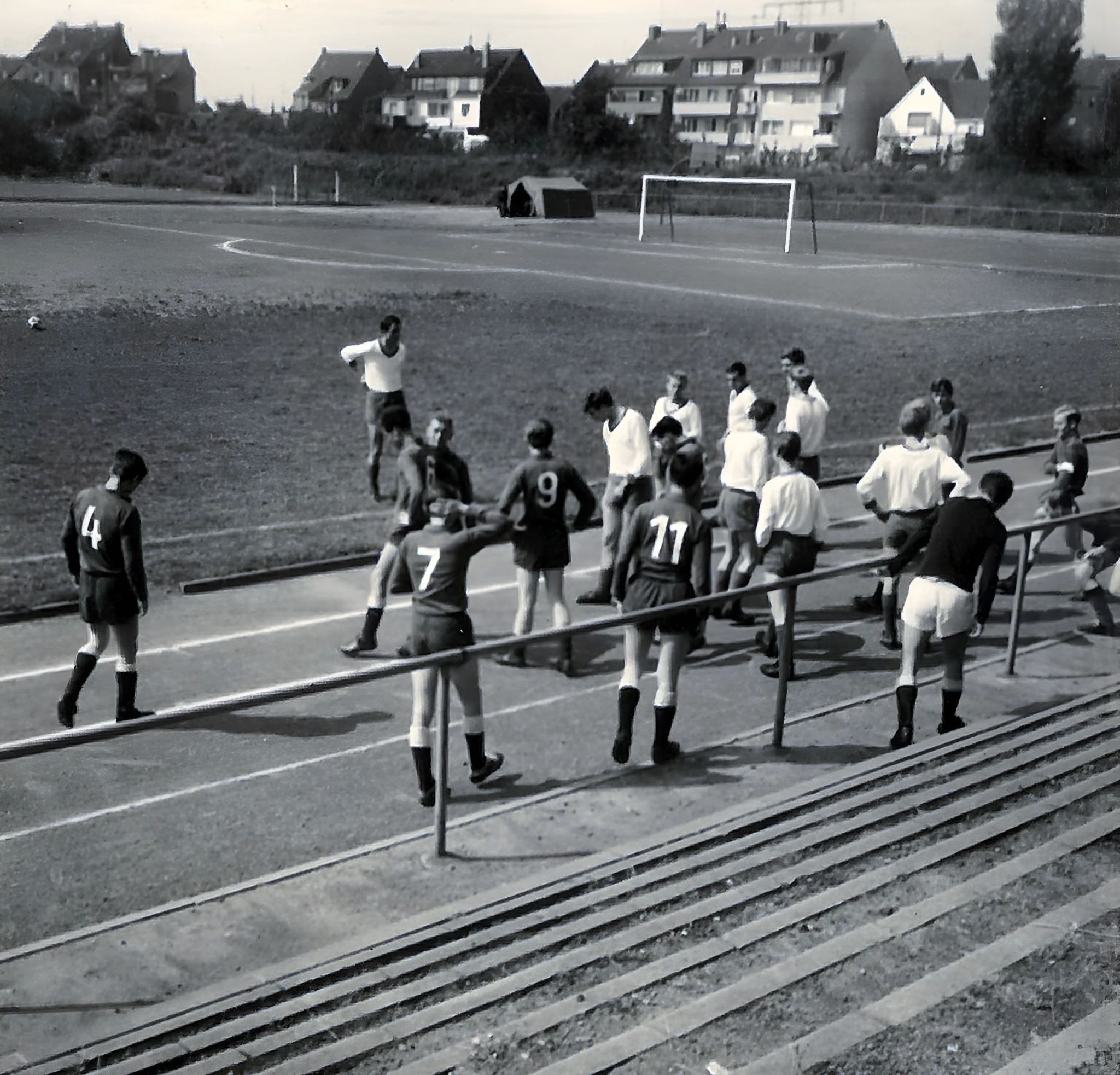 Die A1-Jugend beim Turnier in Düsseldorf vor dem ersten Spiel 1965