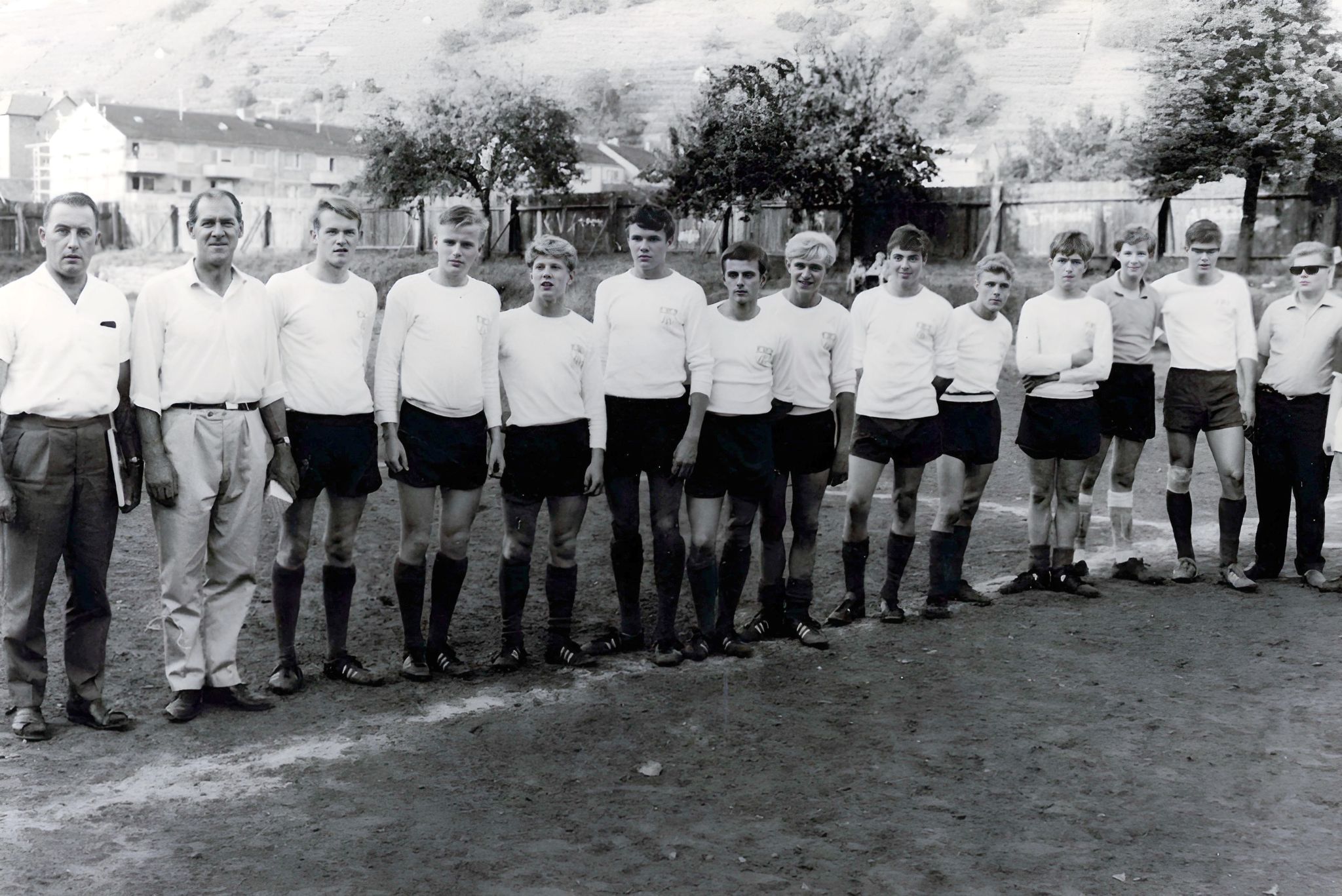 Die dänische Jugend mit ihrem Betreuer und Klingenberger Vorsitzenden Erich Kleinmaier