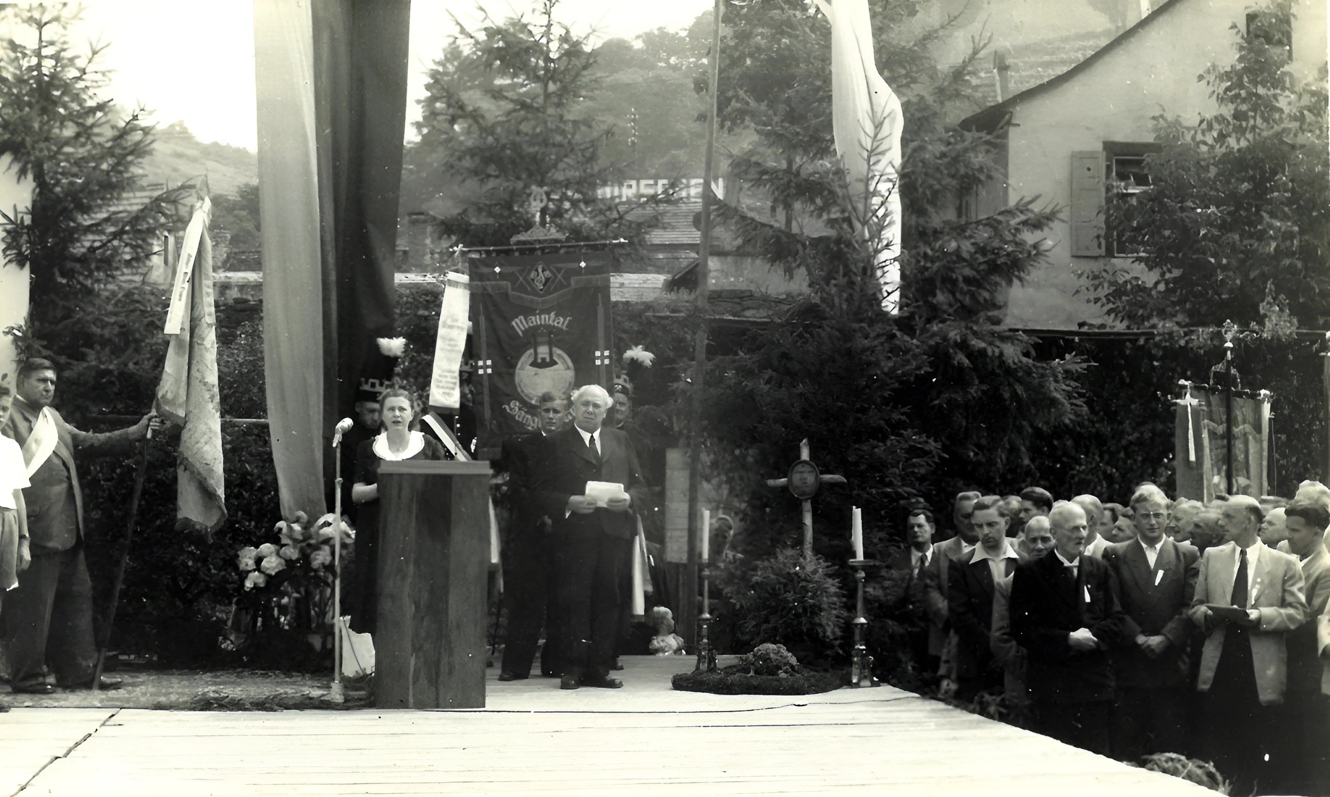 Beim Festakt auf dem Winzerfestplatz 1953