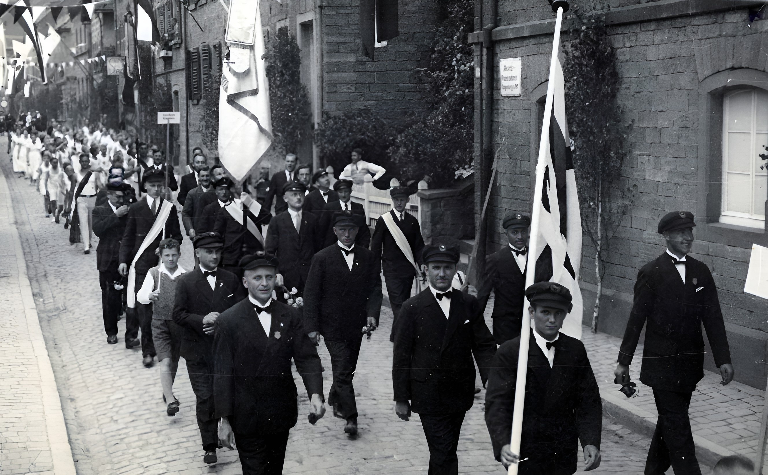 Beim Festzug in der Wilhelmstraße 1935