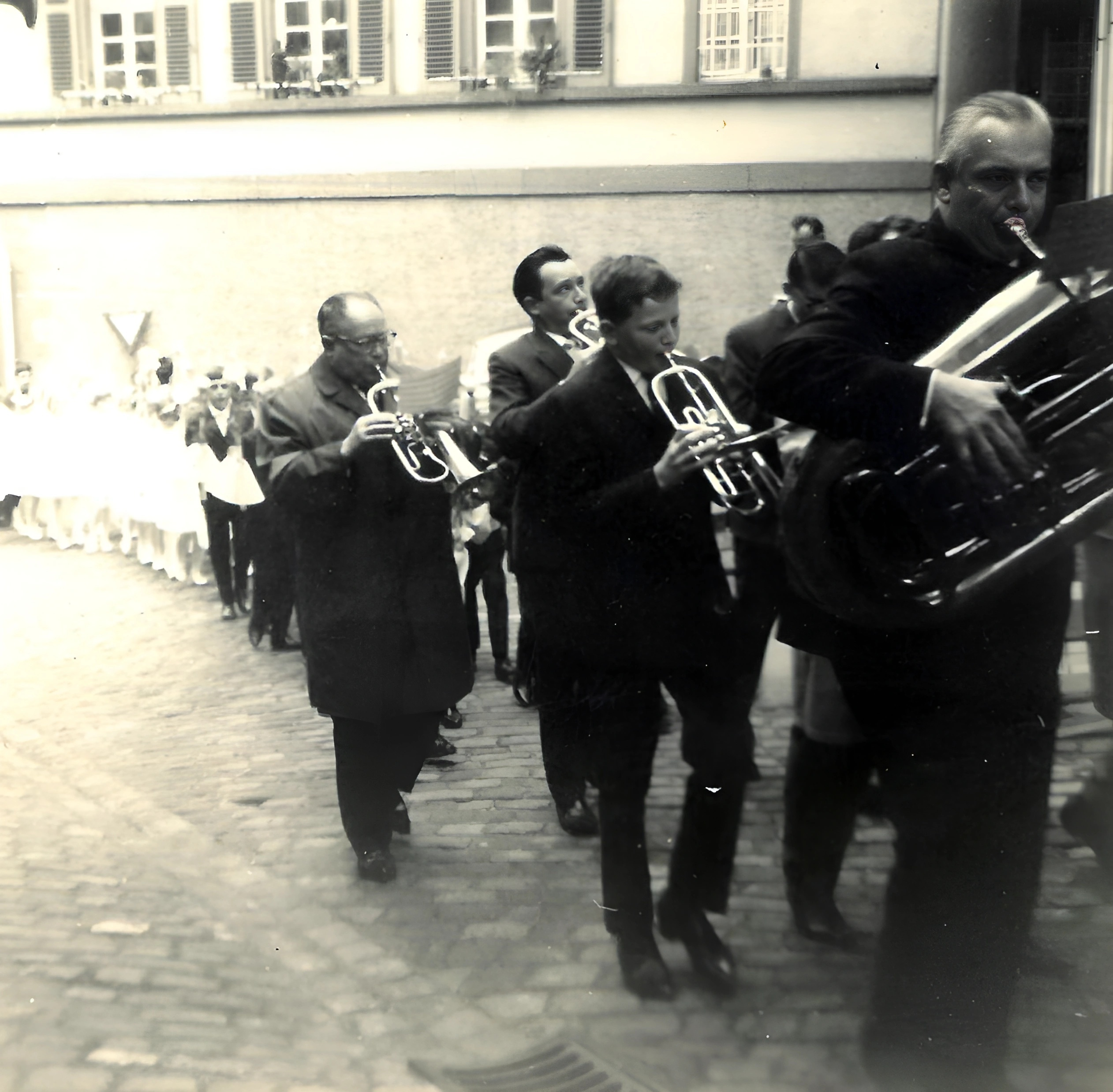 Musikalische Begleitung der Kommunionkinder 1966