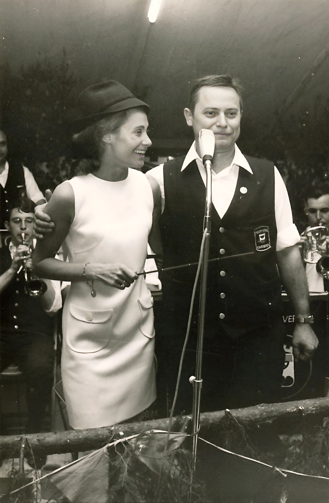 Ursula Wiegand und Karl Gernhart beim Betriebsfest der Fa. Wiegand 1970