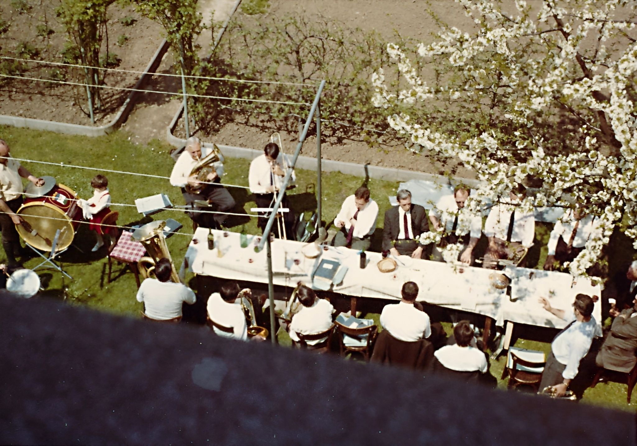 Vatertagsfest im Garten von Otmar Faust (Wiesgrabenweg 2) 1970