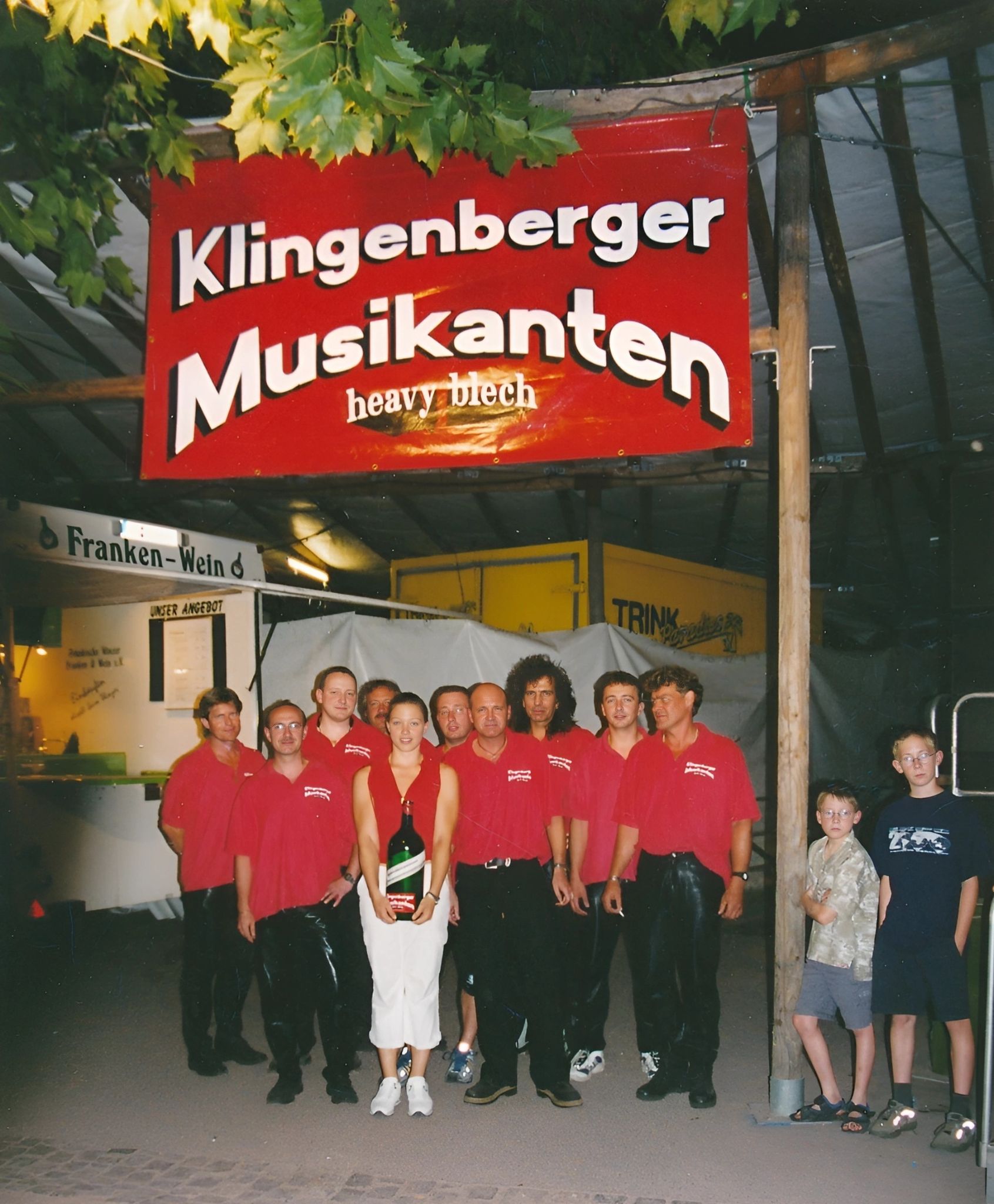 Spendenaufruf für die Opfer der Flutkatastrophe am Winzerfest 2002