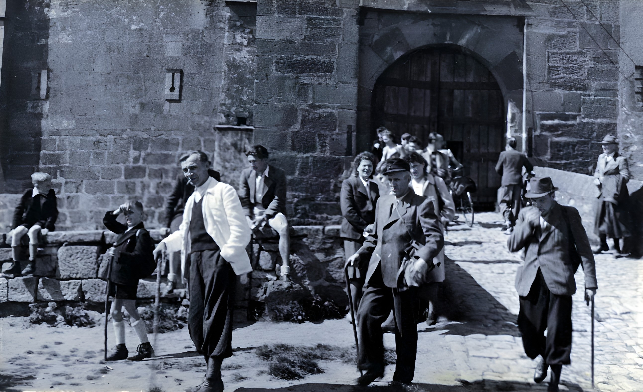 Wanderung zur Burg Breuberg in den 1930er Jahren