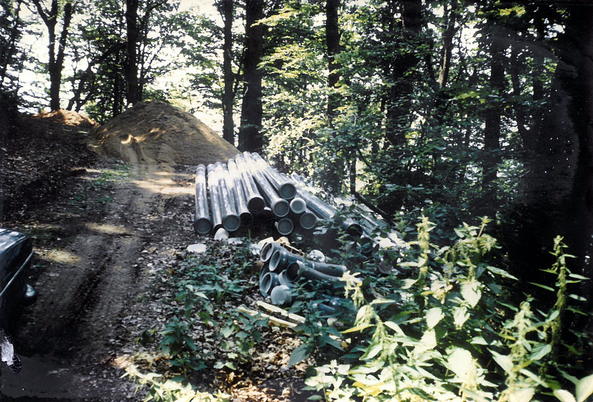 Versorgungsrohre für den Neubau des Wanderheims