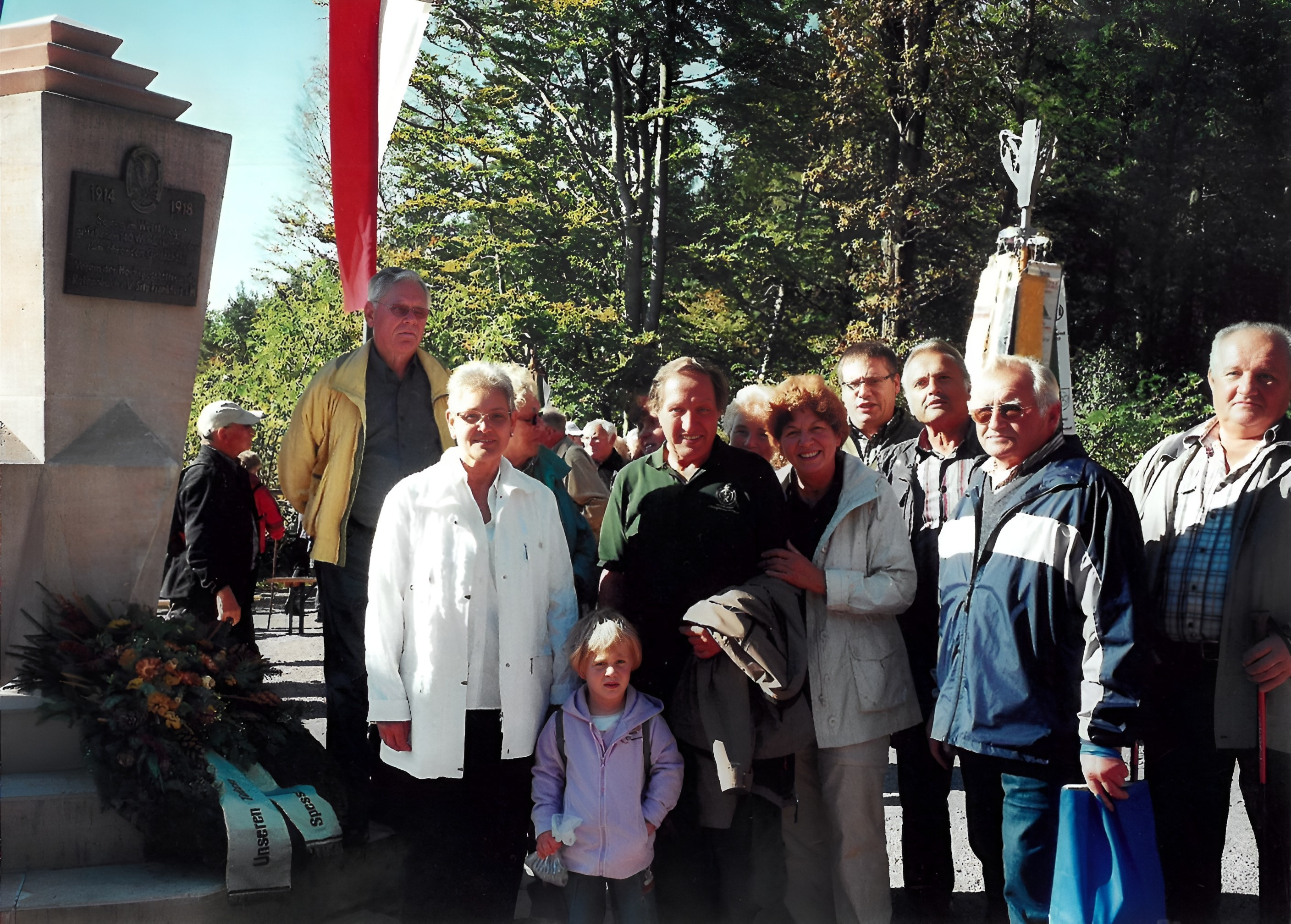Mitglieder des Spessartbundes bei der Gedenkfeier am Pollasch im Jahr 2010