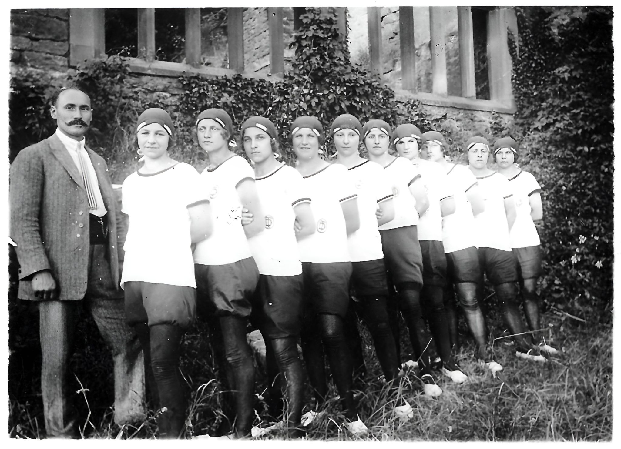 Die Turnerriege beim Burgfest 1925