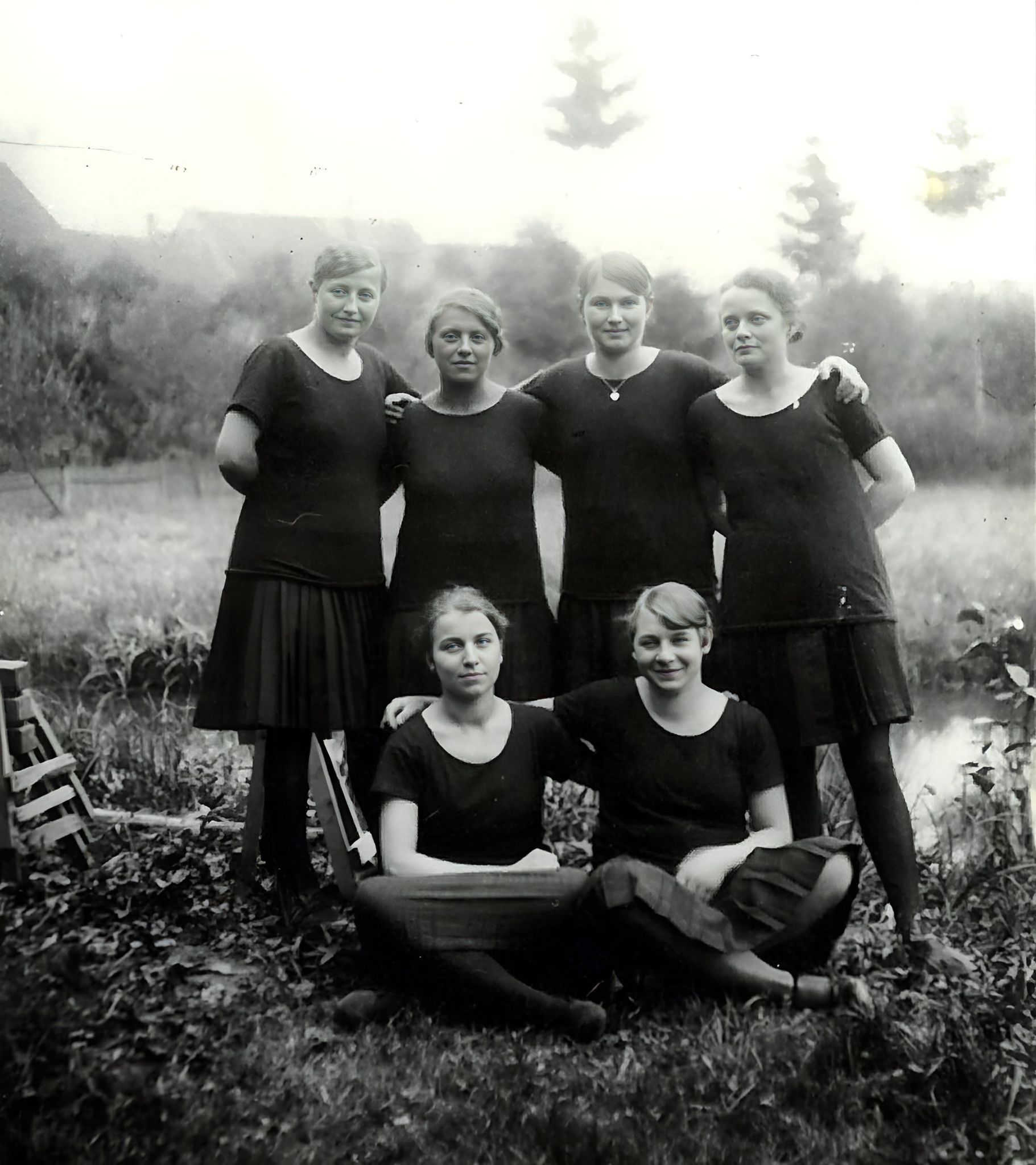 Turnerinnen des Turnvereins Klingenberg in Eschau um 1925