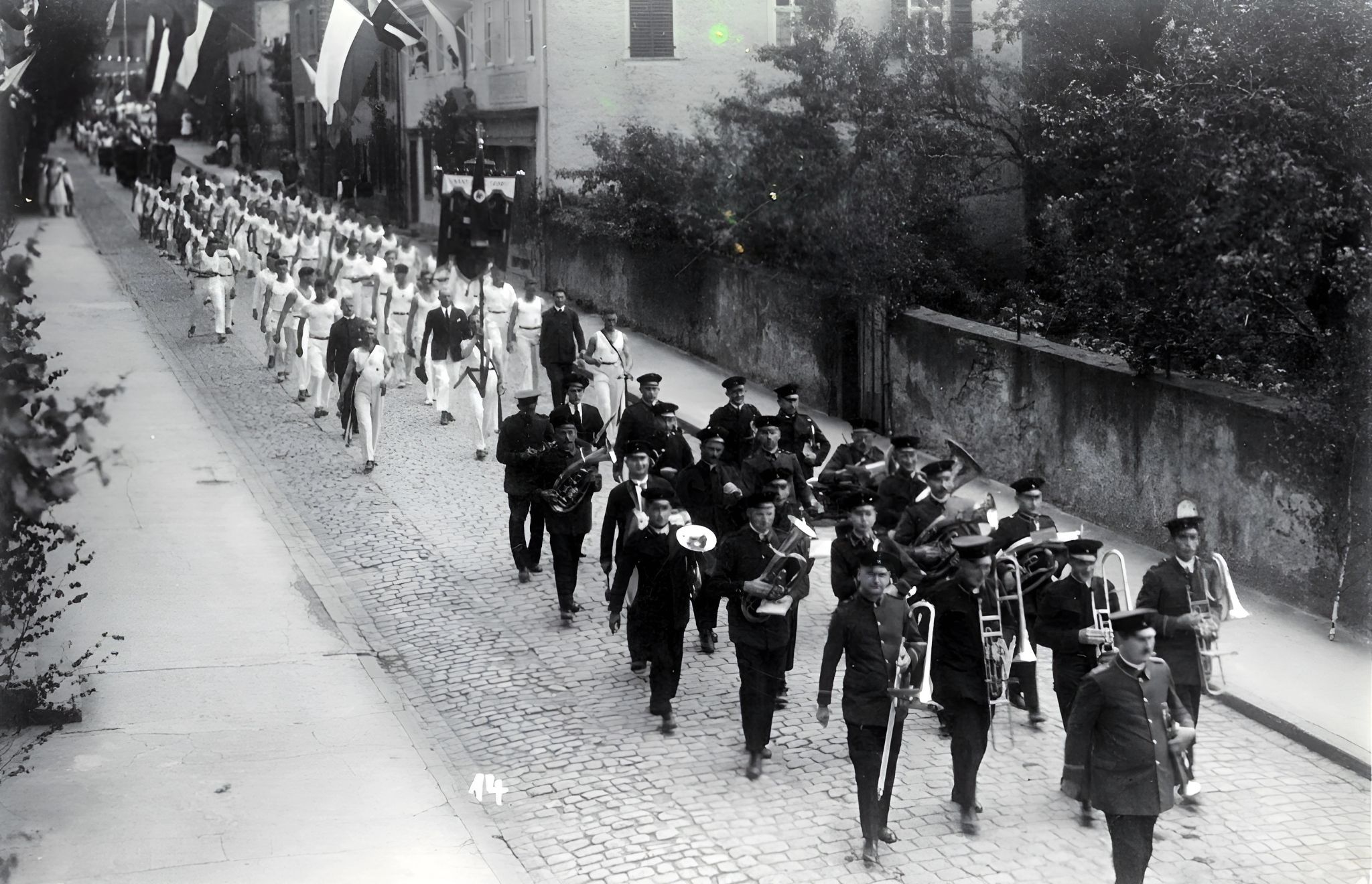 Festzug durch die Ludwigstraße zum Gauturnfest 1933