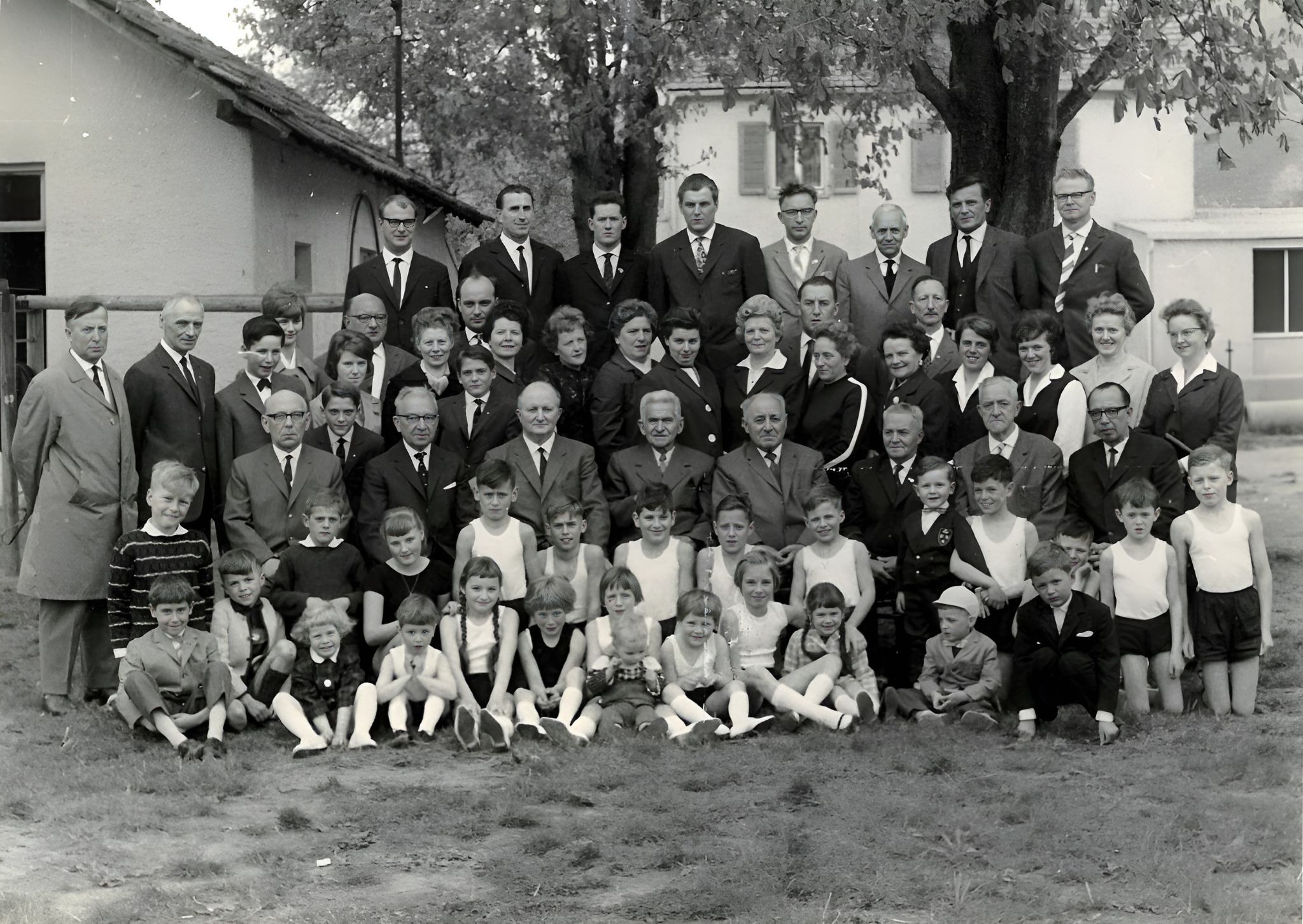 Gruppenbild zum 100-jährigen Jubiläum 1963