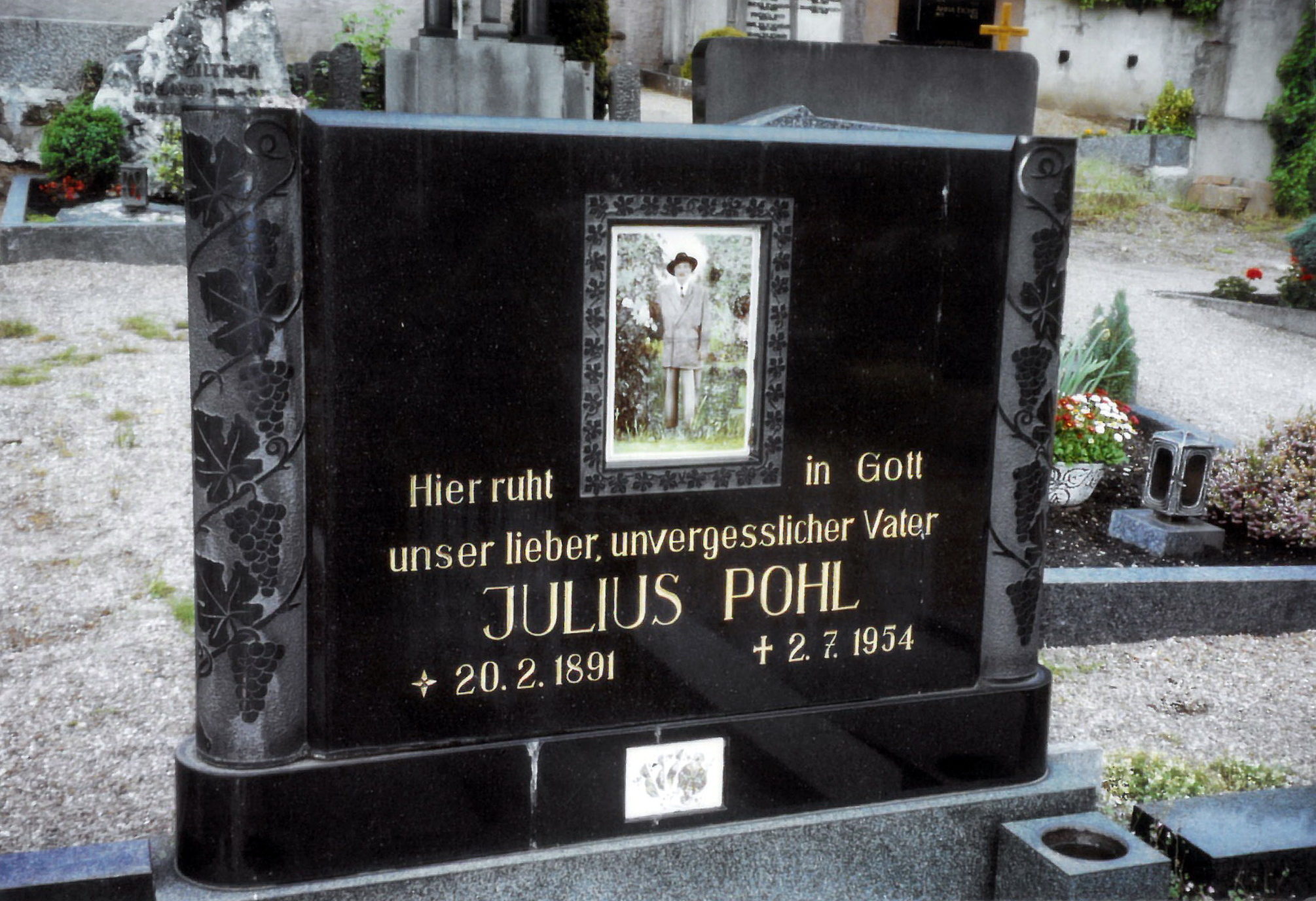 Grabstein von Julius Pohl