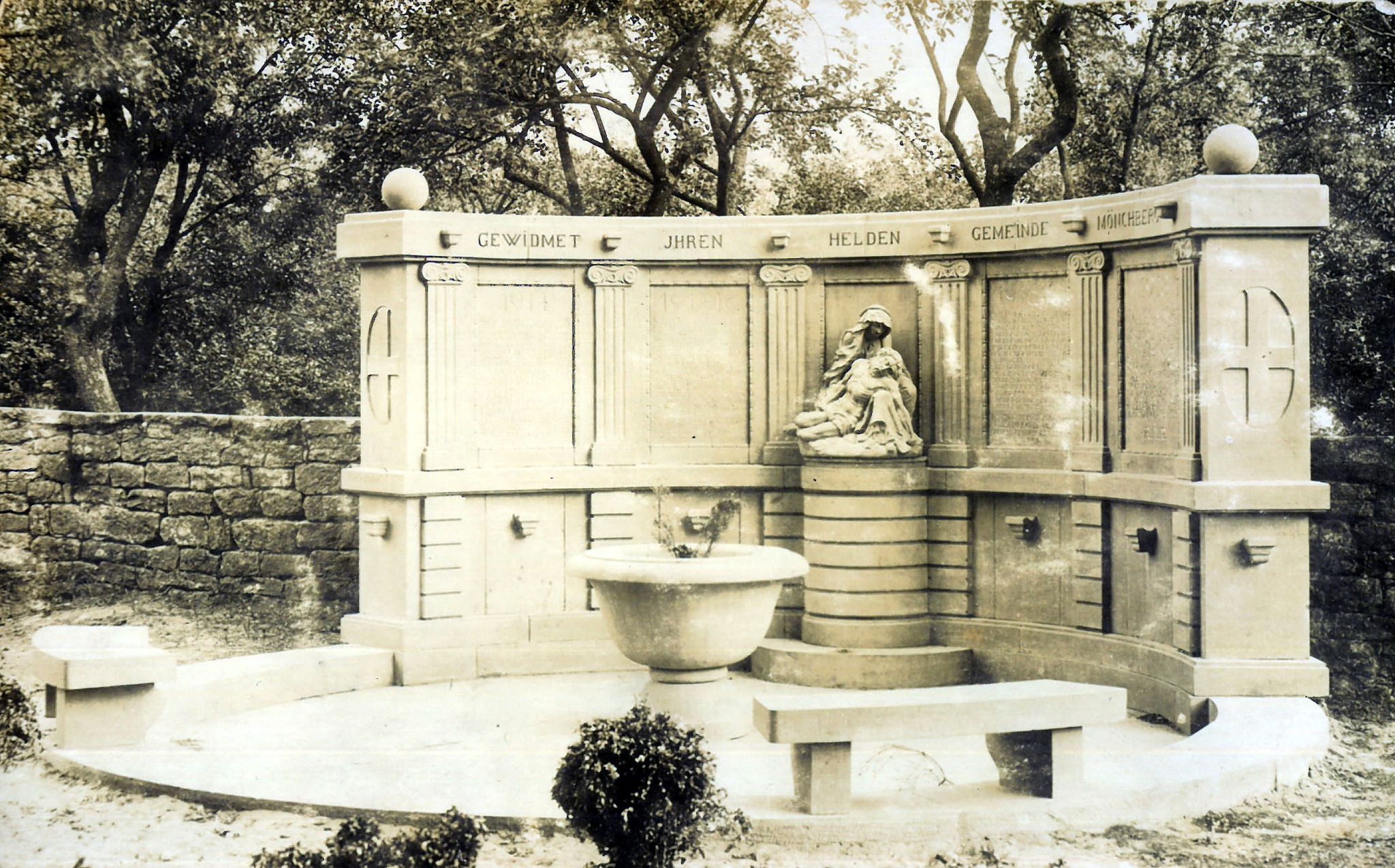 Das Kriegerdenkmal in Mönchberg