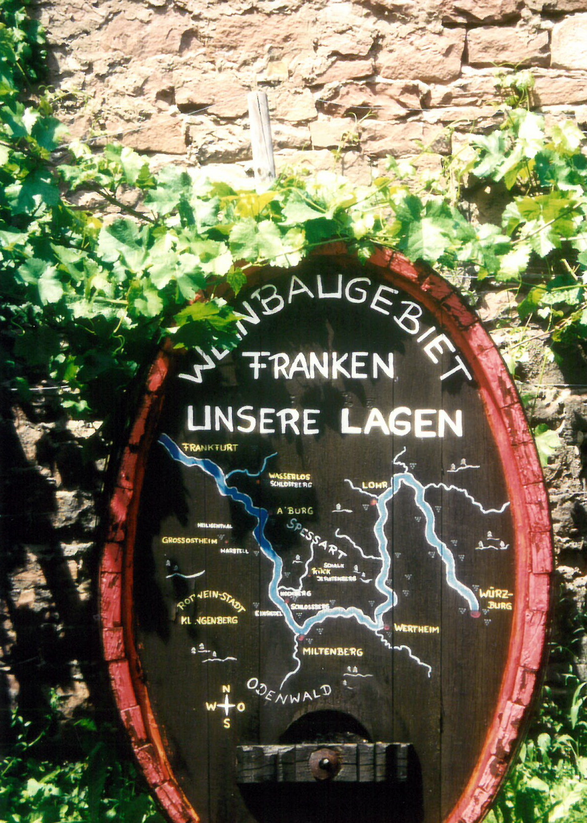 Fassbemalung zum Weinbaugebiet Franken