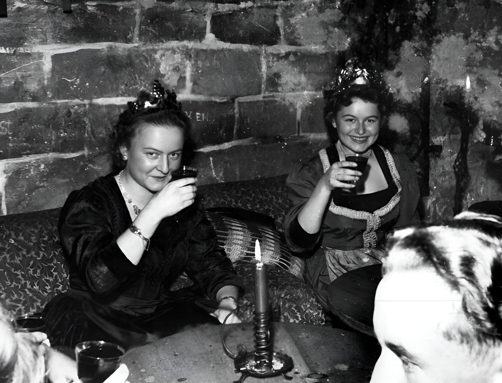 Zwei Königinnen beim Klingenberger Winzerfest 1958