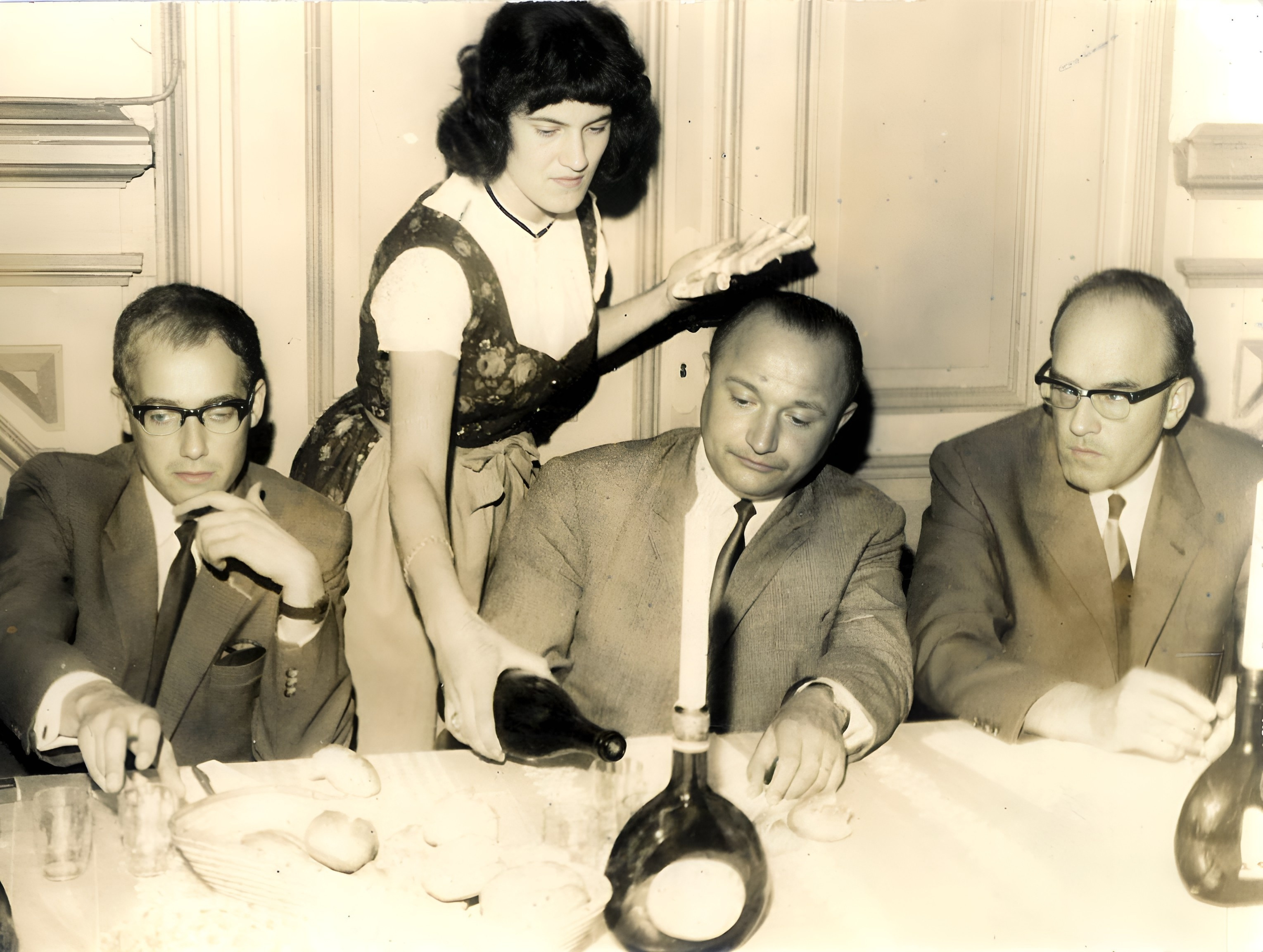 Repräsentative Weinprobe im "Kleinen Saal" des alten Rathauses (ehem. Gasthaus zum Ochsen)