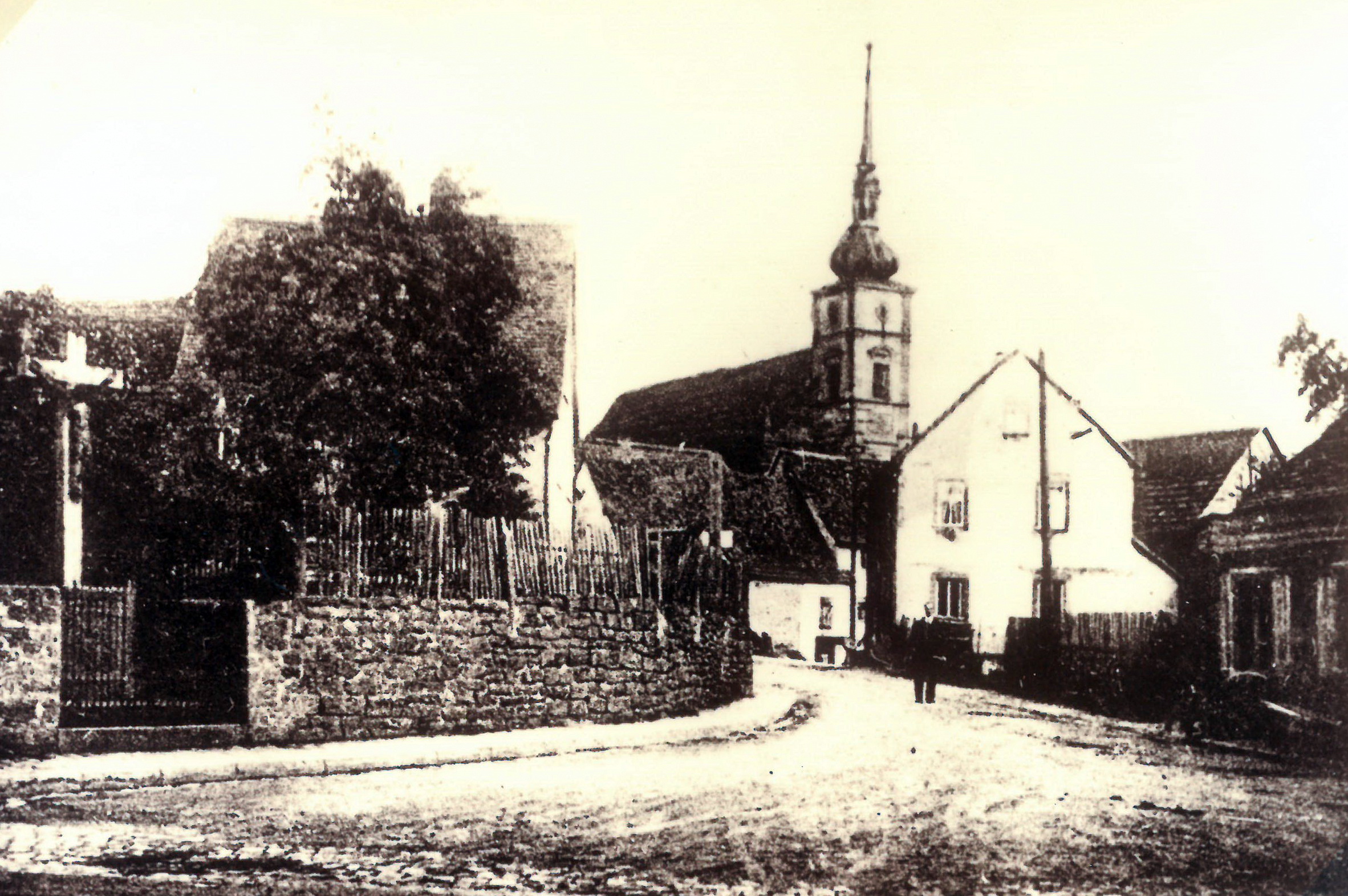 Die Dorfmitte Röllfeld