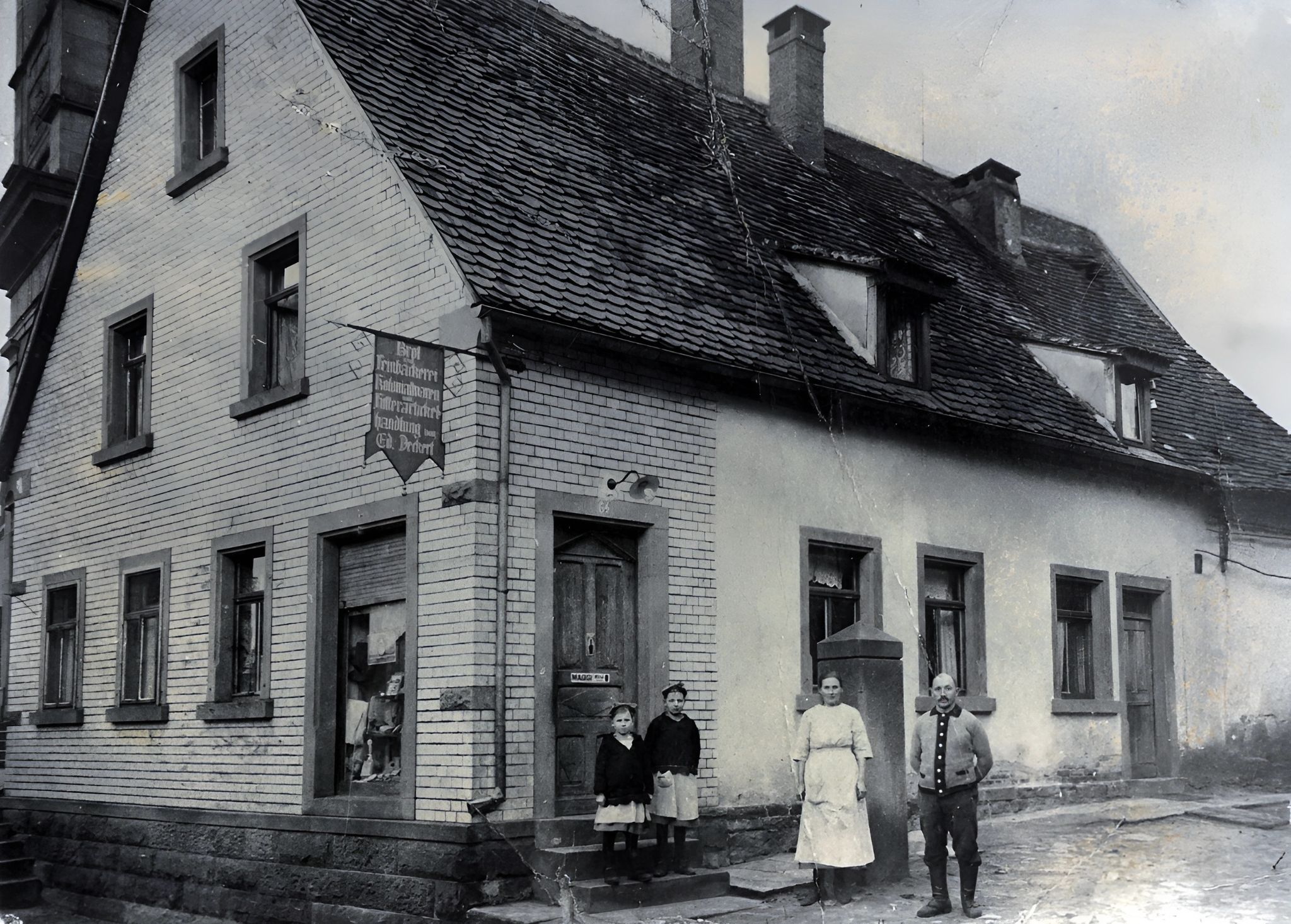 Bäckerei und Kolonialwaren in der ehem. Kirchgasse in Röllfeld