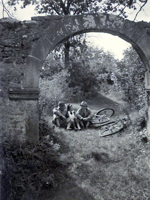 Fahrradausflug nach Grubingen 1940