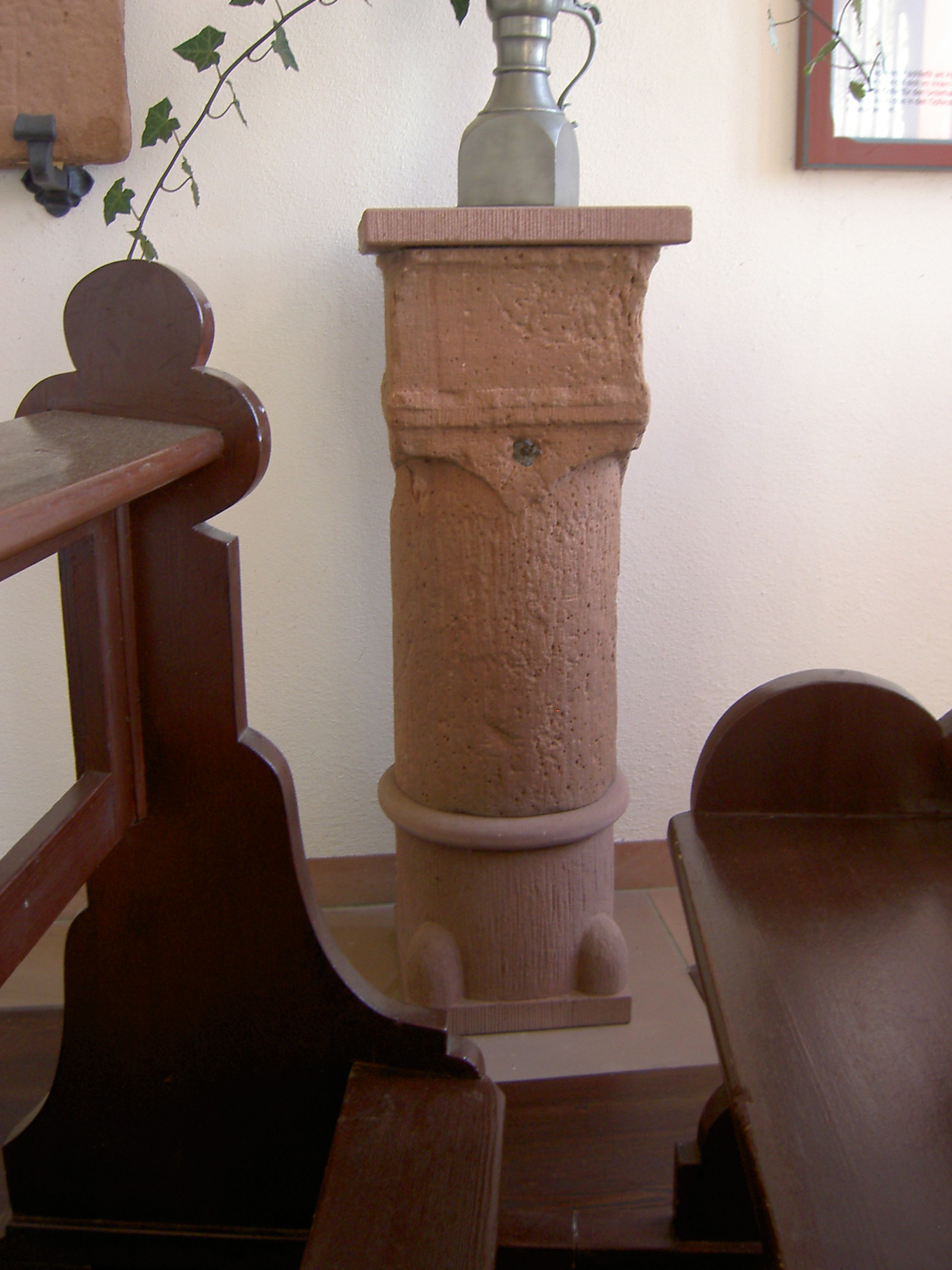 Säulenkapitell aus dem 13. Jahrhundert