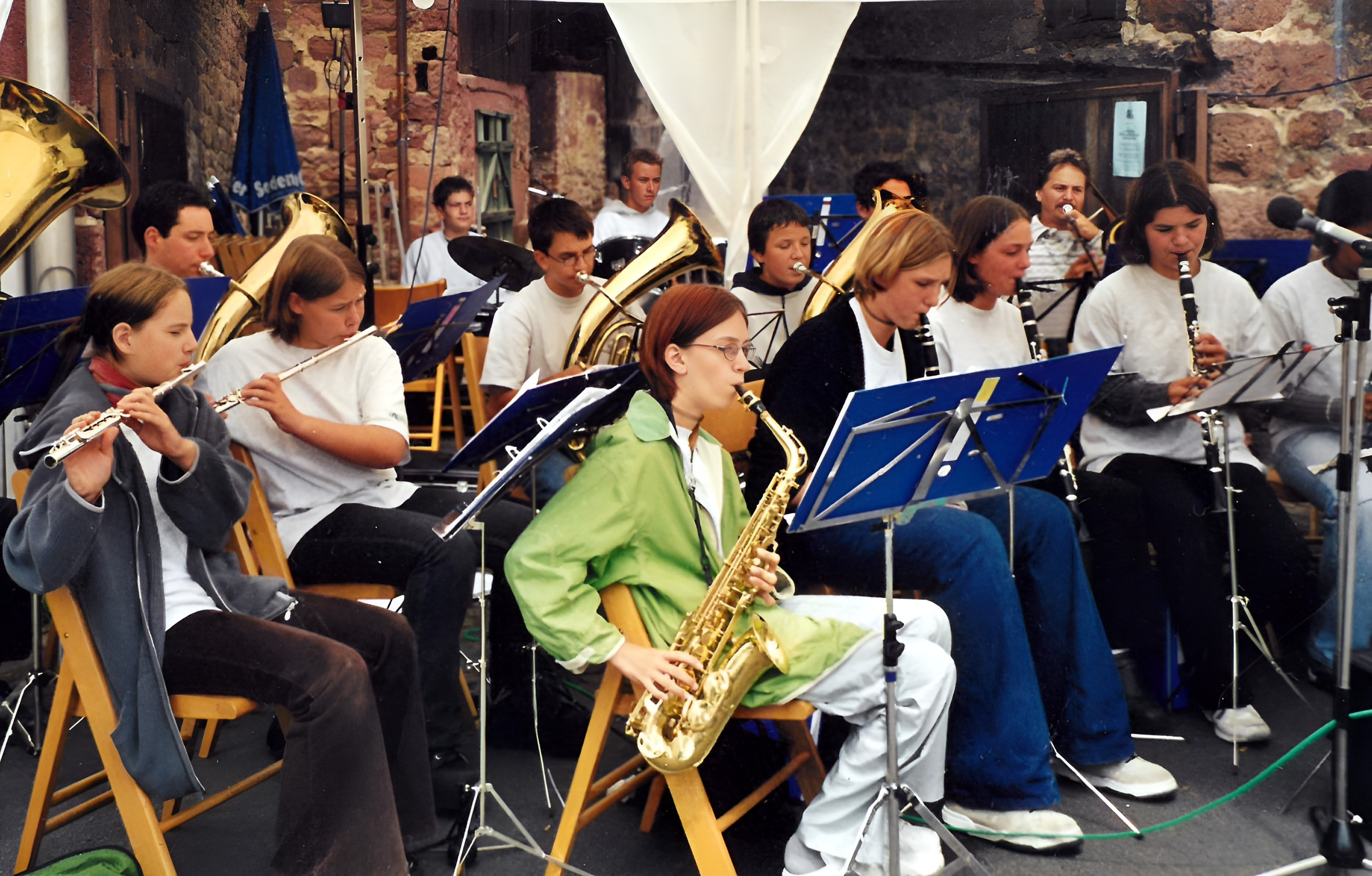 Die Jugendkapelle beim Sommerfest 2000