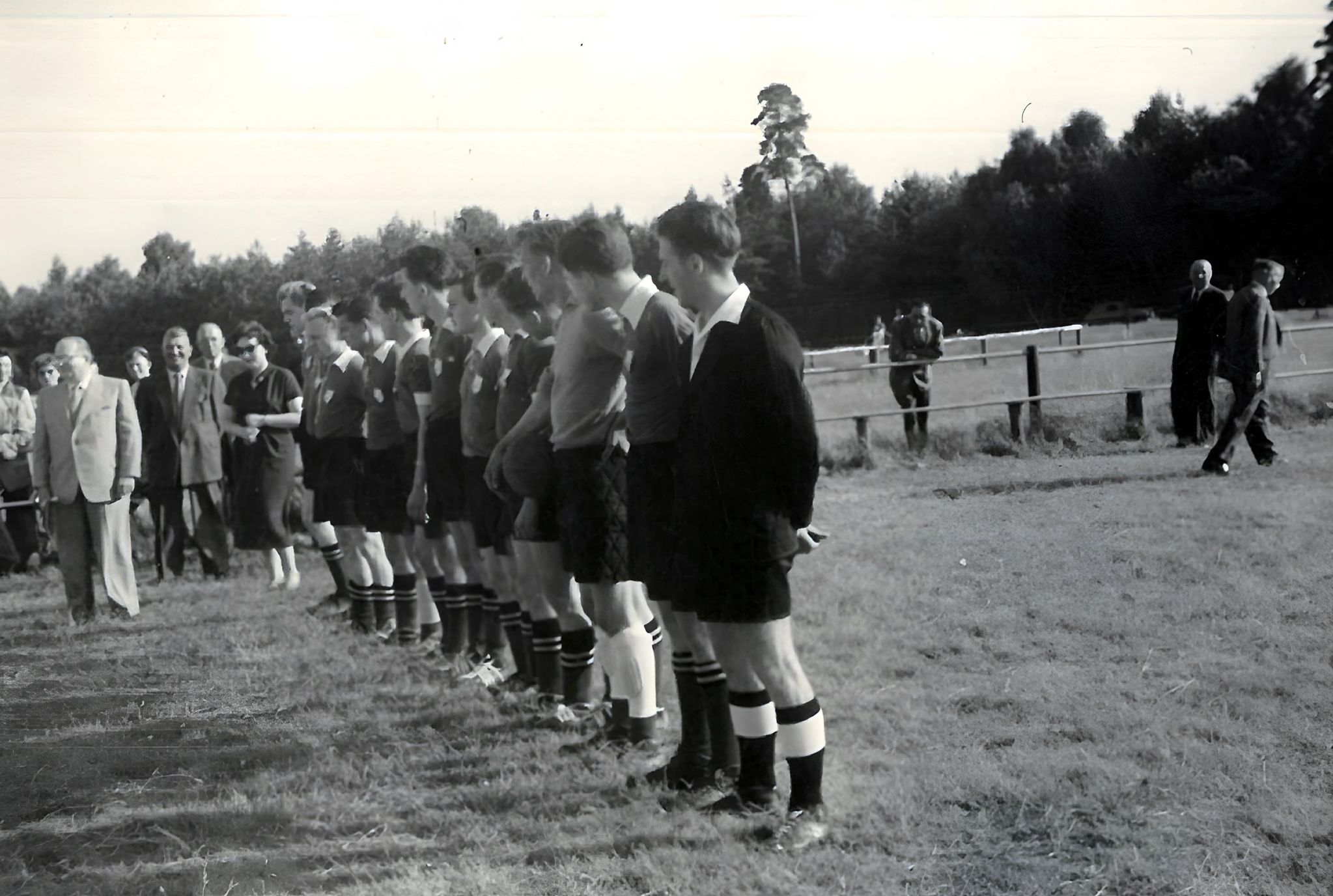 Aufstellung zum Fußballspiel 1972