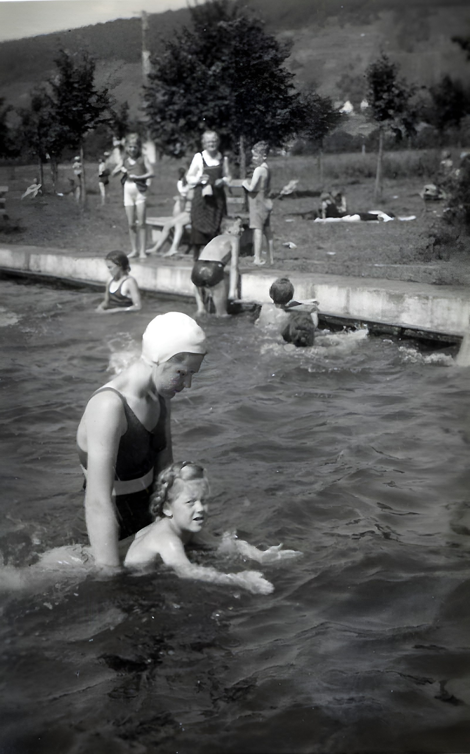 Schwimmenlernen in den 1940er Jahren
