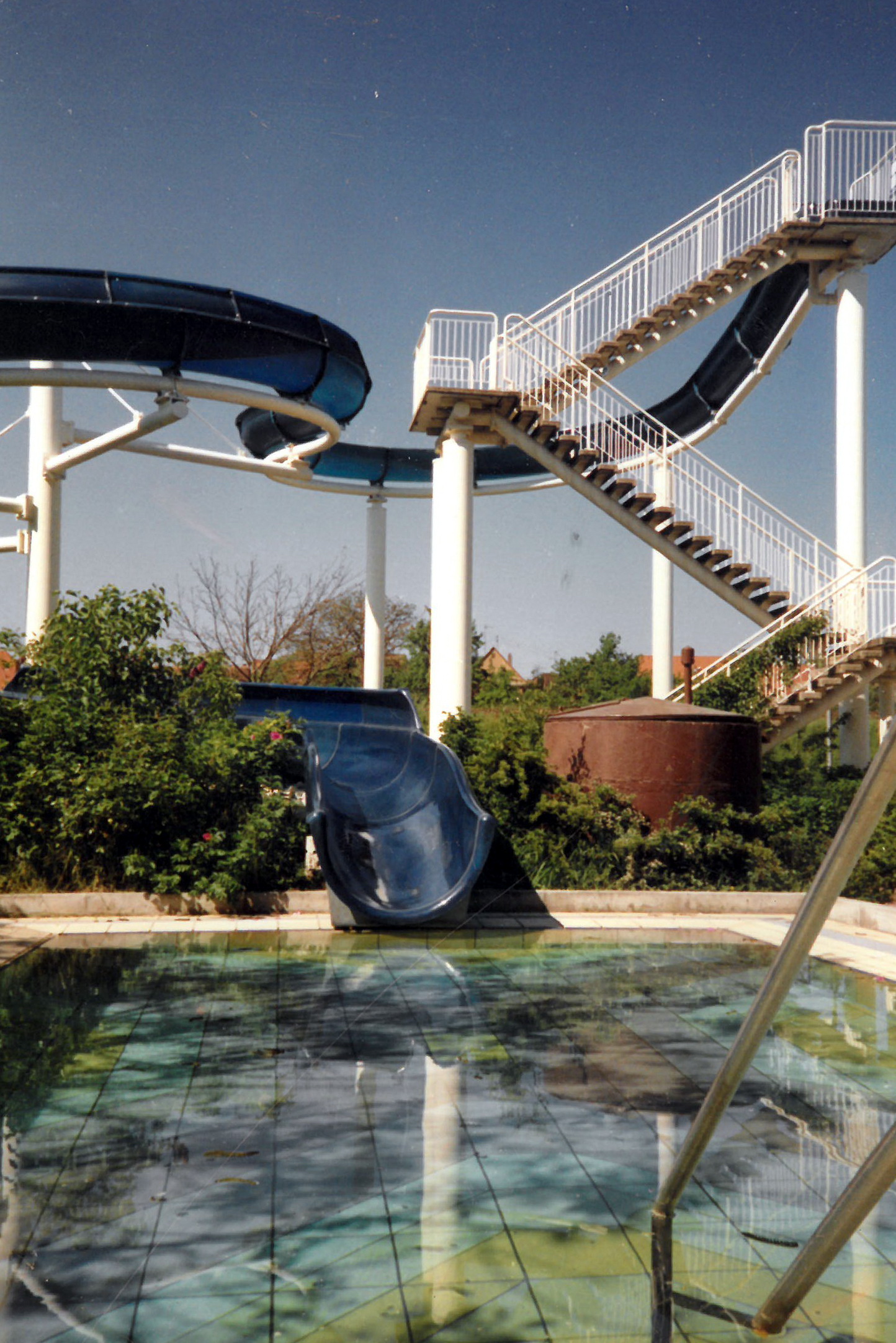 Die Großwasserrutsche