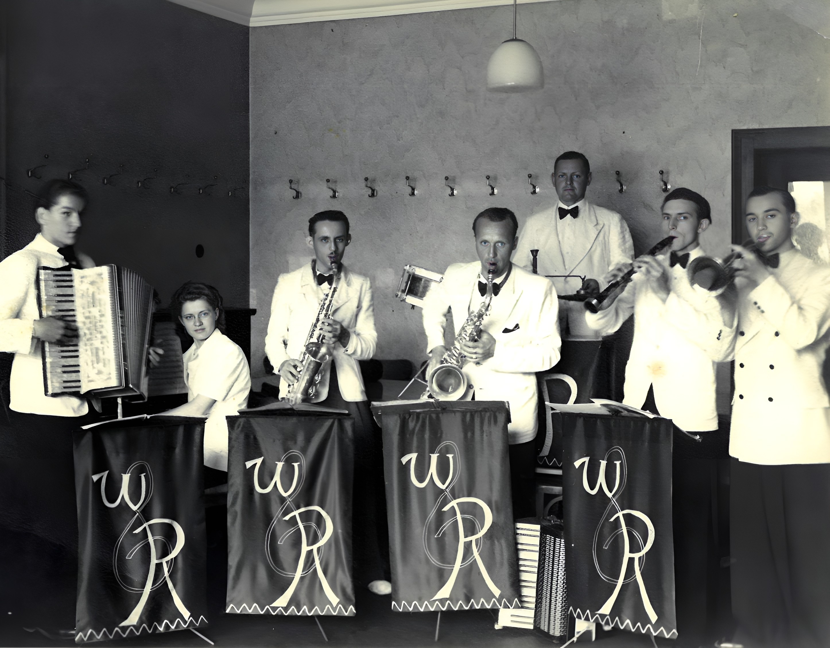 Tanzkapelle "Walter Reis" etwa 1947