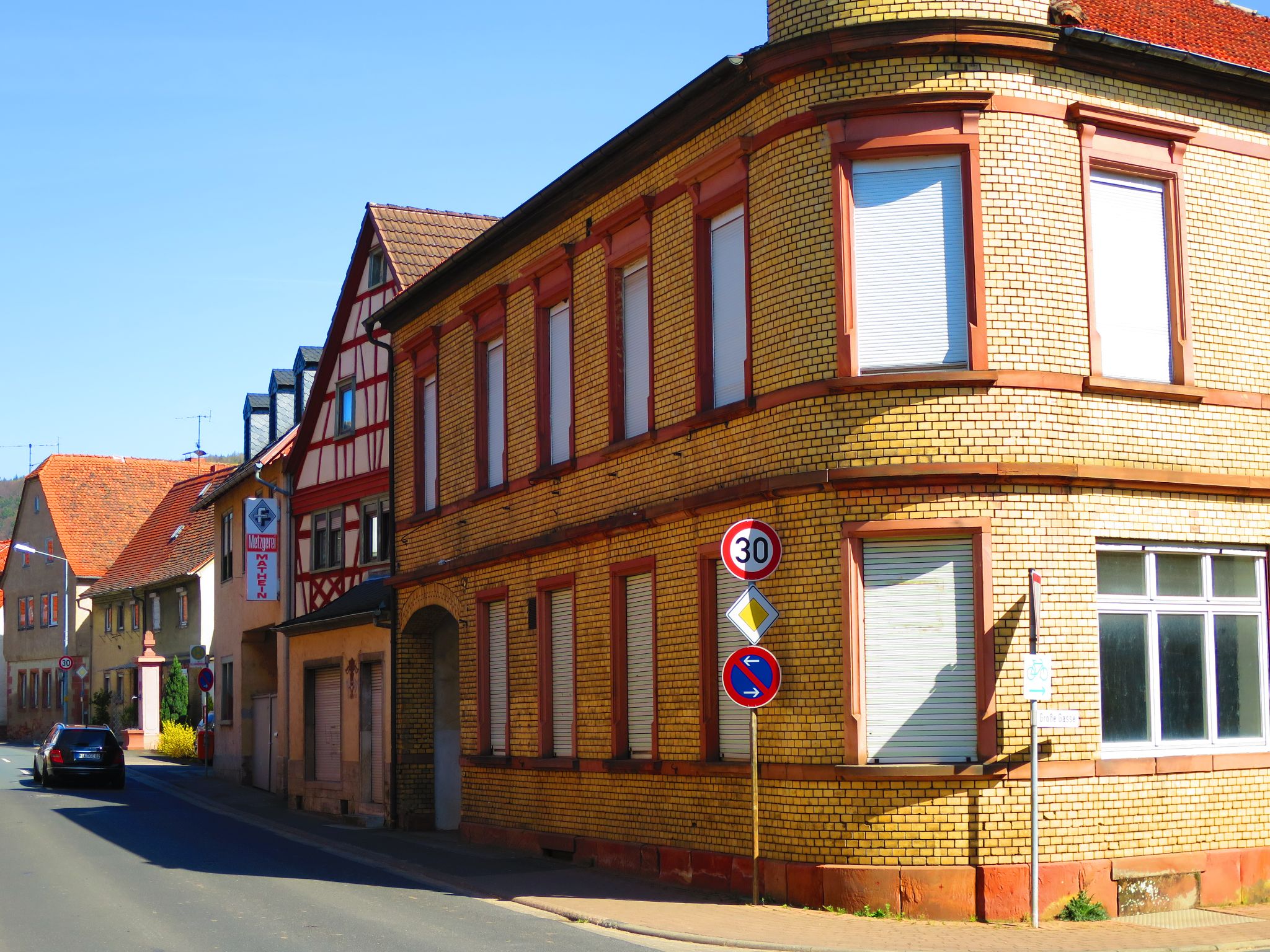 Ansicht von der Trennfurter Straße