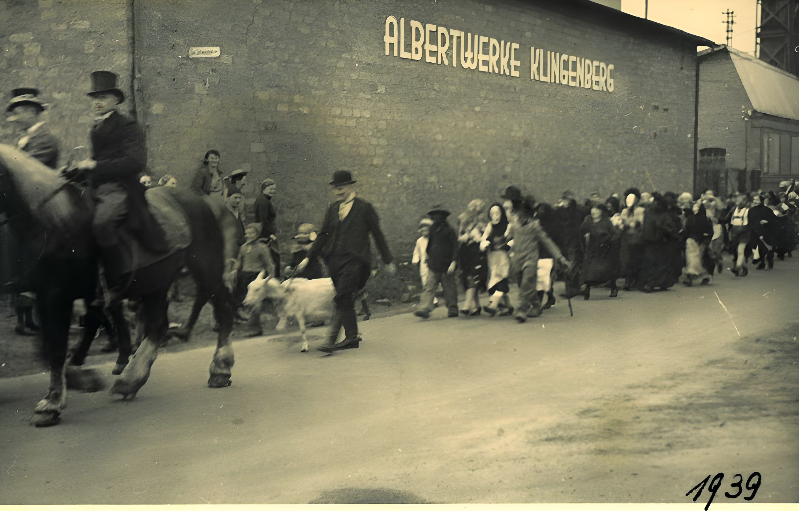 Faschingsumzug der Albertwerke im Jahr 1939