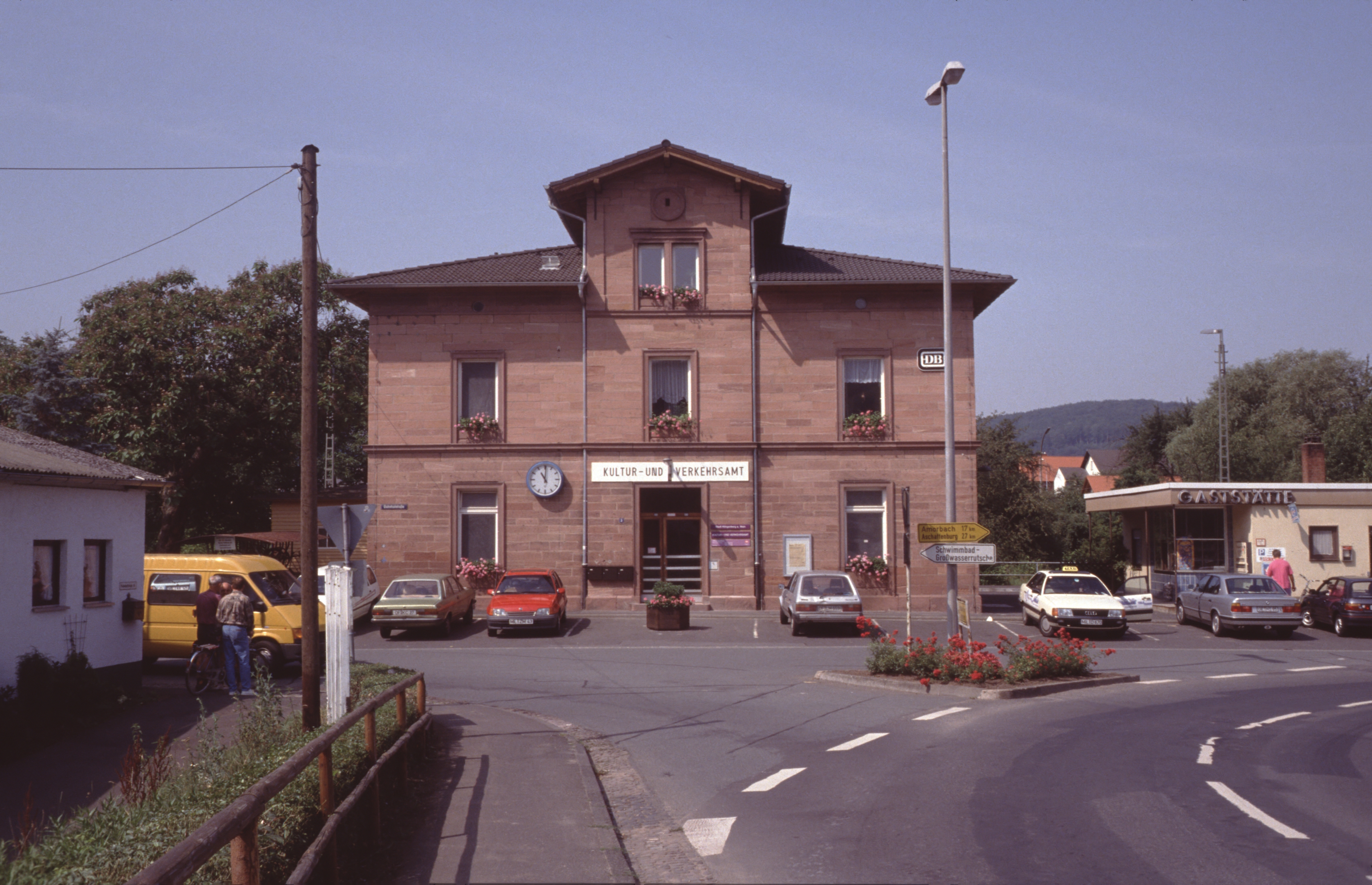 Der Bahnhof Klingenberg von der Brücke aus