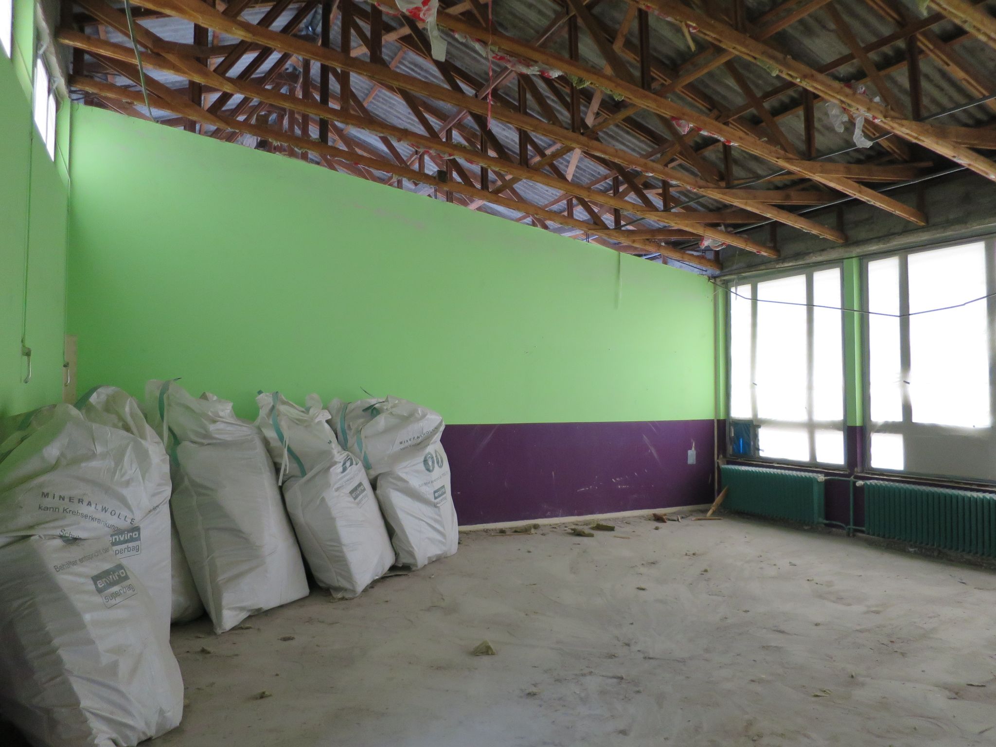 Sanierungsarbeiten im Jahr 2015 am 1956 erbauten Schulgebäude