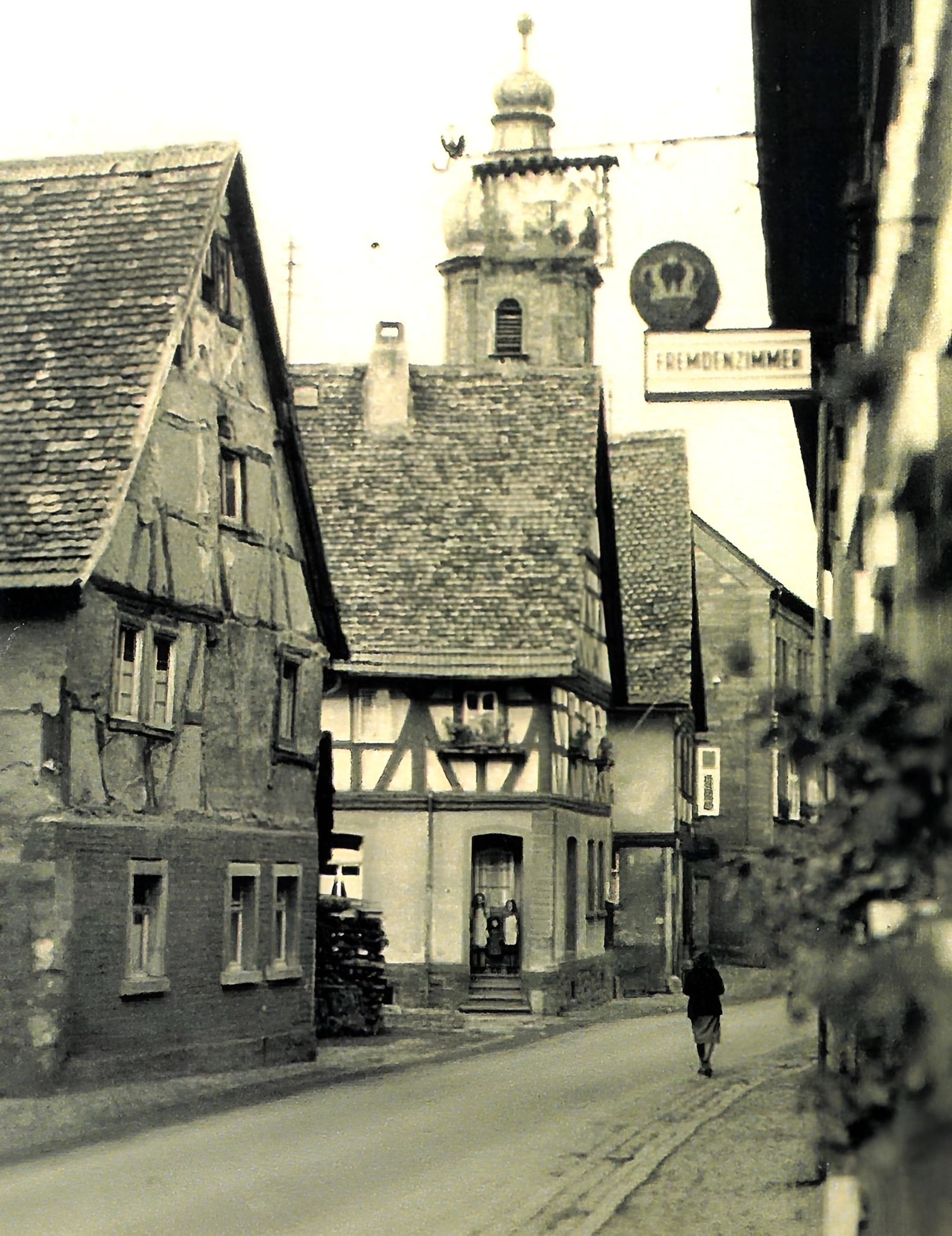 Die Trennfurter Straße 80 um 1945