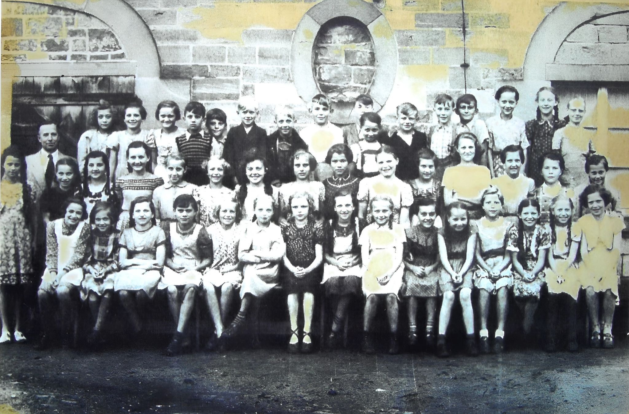 Gruppenfoto 1953 der Geburtsjahrgänge 1942 und 1943