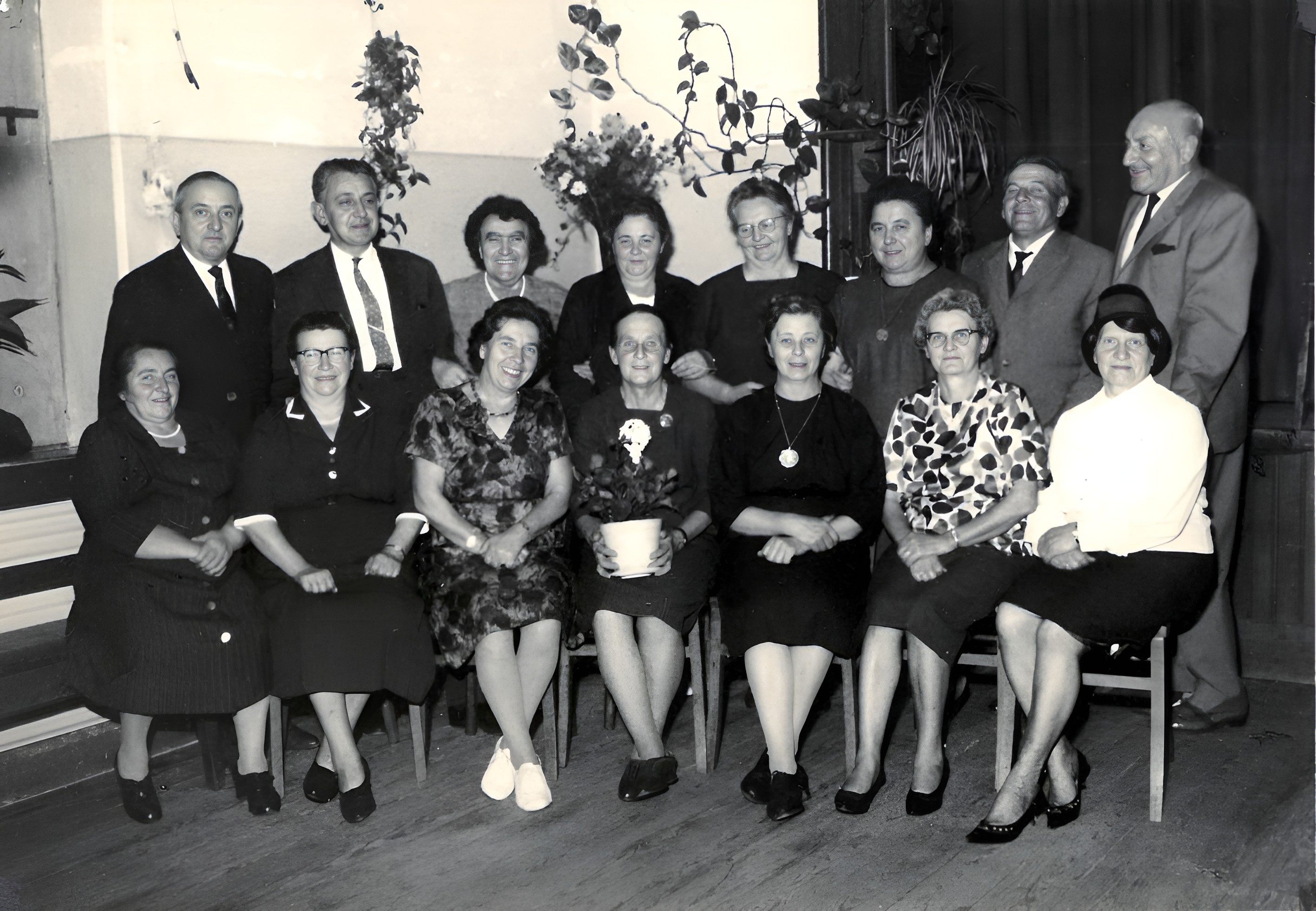 Gruppenfoto der Sechzigjährigen am 28.09.1964