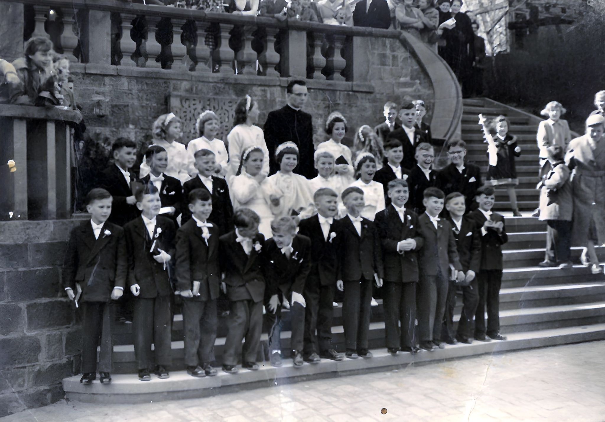 Gruppenfoto anl. Erstkommunion im Jahr 1958