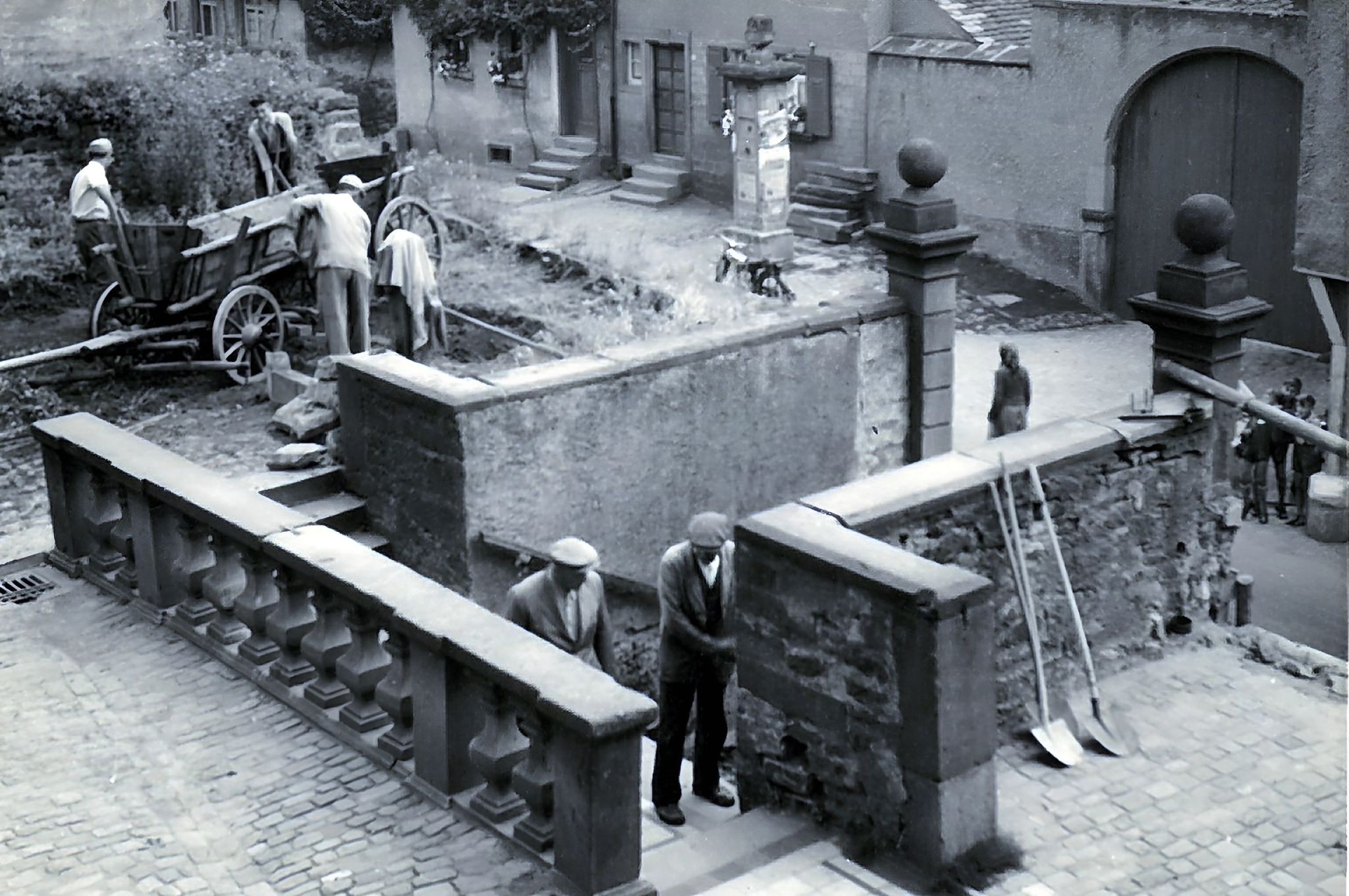 Verbreiterung des Treppenaufgangs zur Pfarrkirche St. Maria Magdalena 1951
